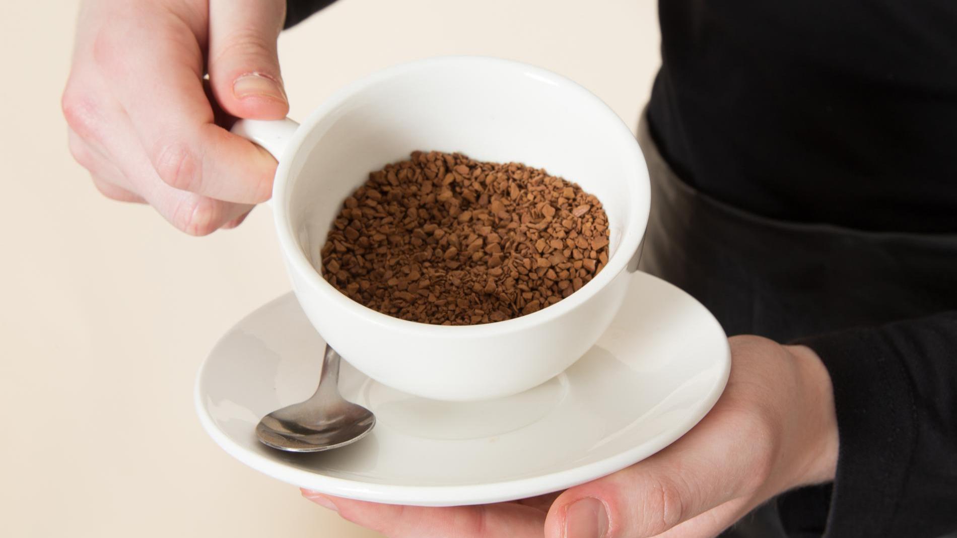 Кофеин в растворимом. Какое кофе бодрит. 4,5 Чайных ложек растворимого кофе.
