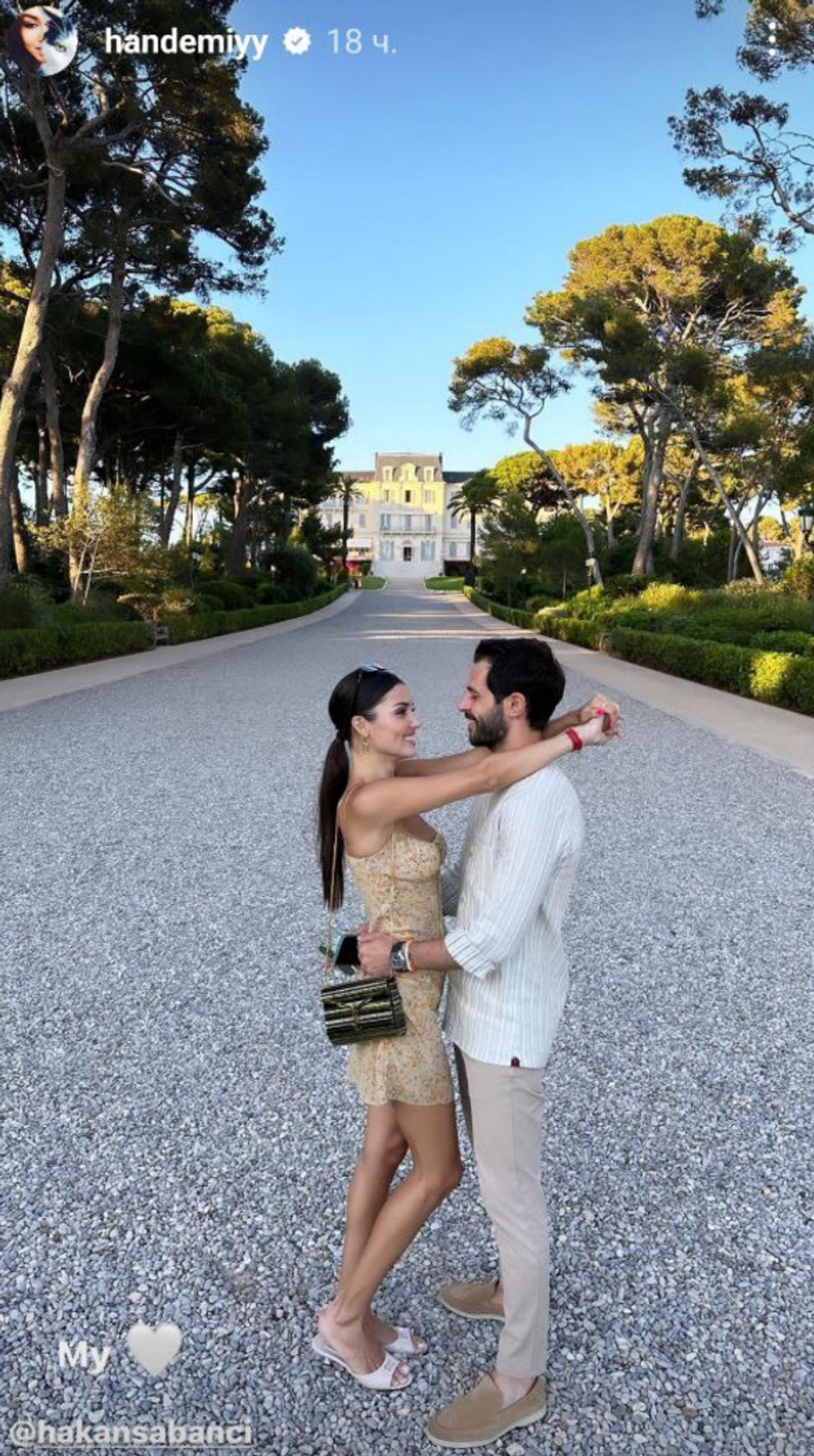 Ханде Эрчел. Фото: Инстаграм (запрещен в РФ) / @handemiyy