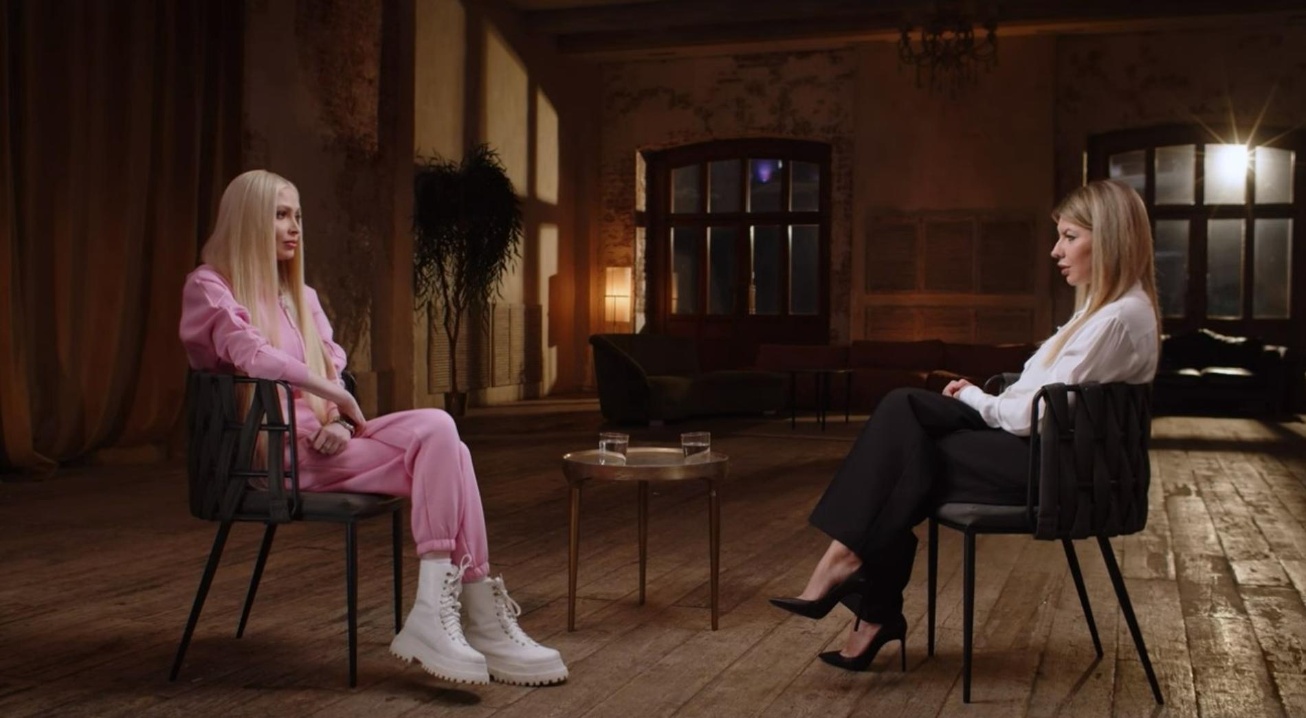 Алена Шишкова и Надежда Стрелец. Скриншот: YouTube-канал «Надежда Стрелец»