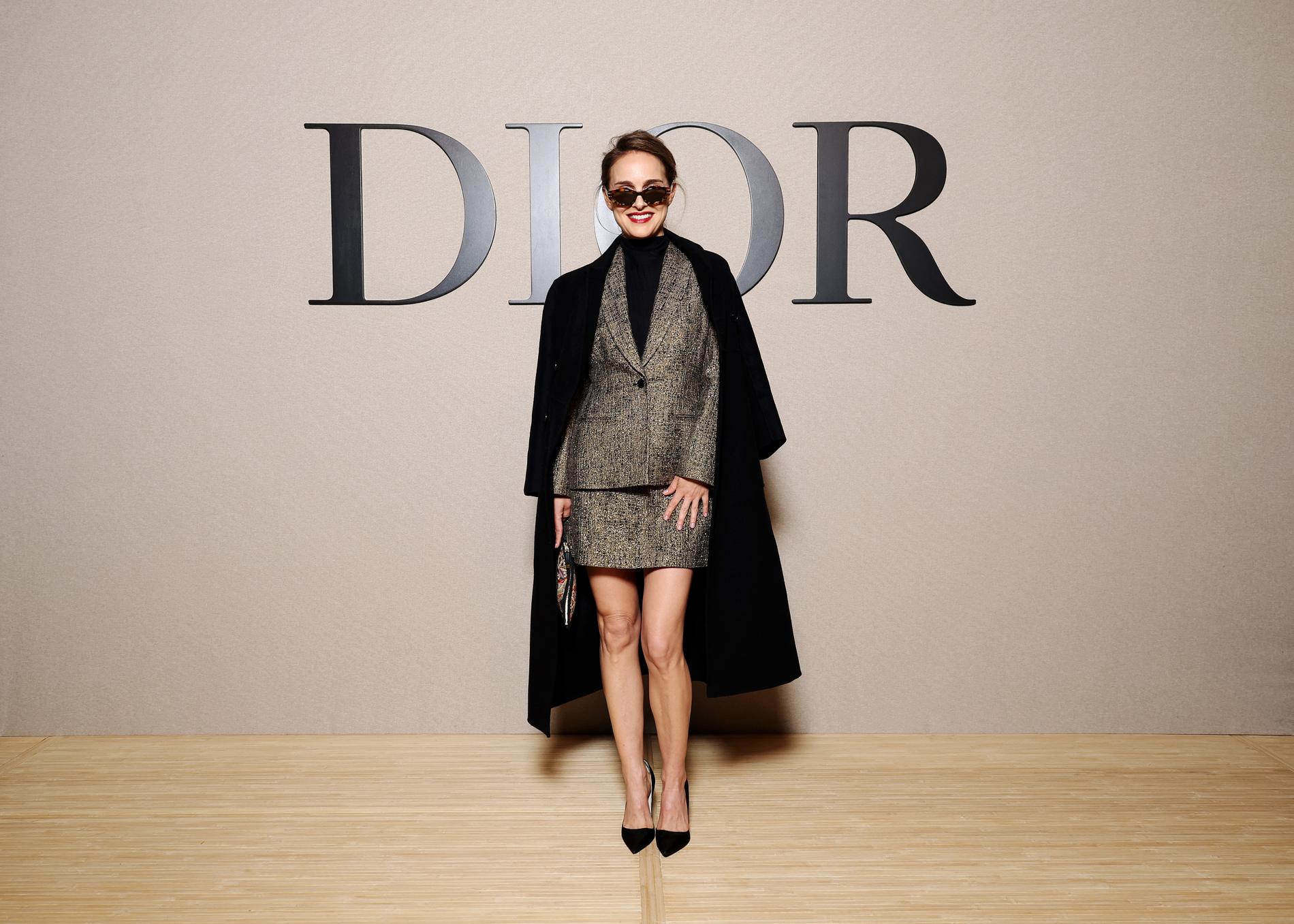 Натали Портман на Неделе моды. Фото: Getty Images