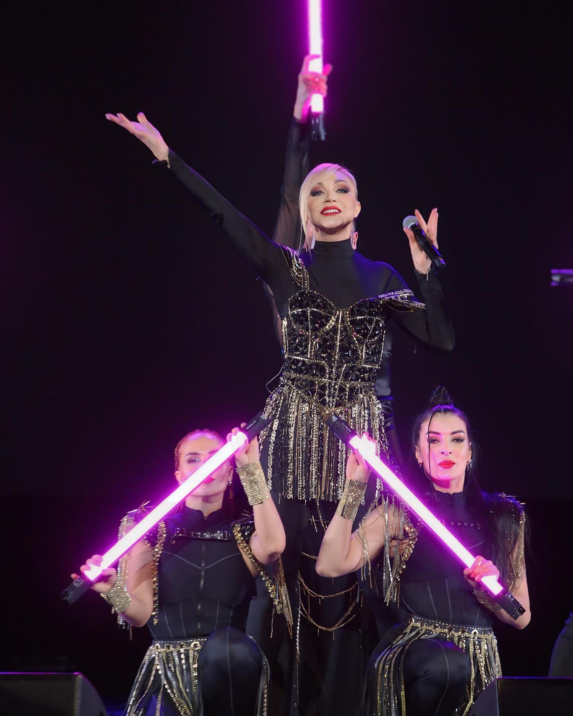 Кристина Орбакайте на одном из концертов в России. Фото: Инстаграм (запрещен в РФ) @orbakaite_k