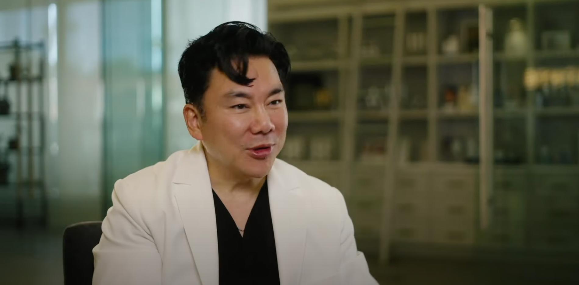 Пластический хирург Чиа Чи Као дал комментарий Ксении Собчак. Фото: YouTube