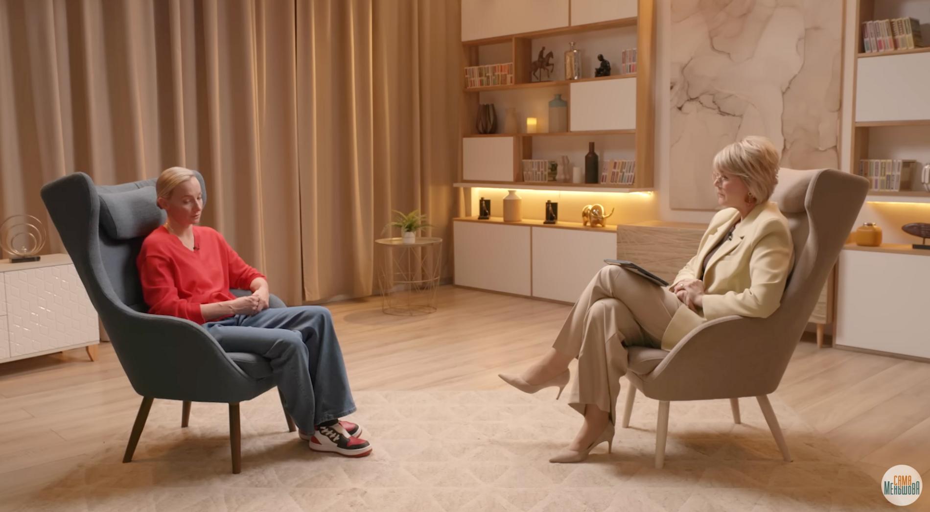 Оксана Домнина и Юлия Меньшова. Фото: YouTube