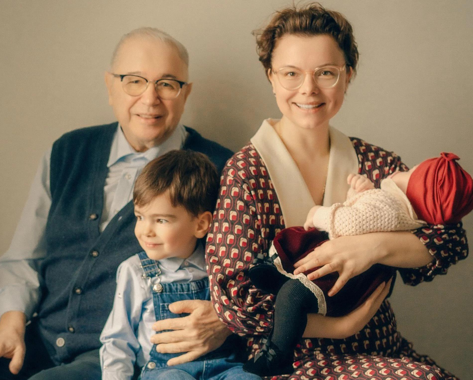 Евгений Петросян с женой Татьяной Брухуновой. Фото: Инстаграм* / @bruhunova