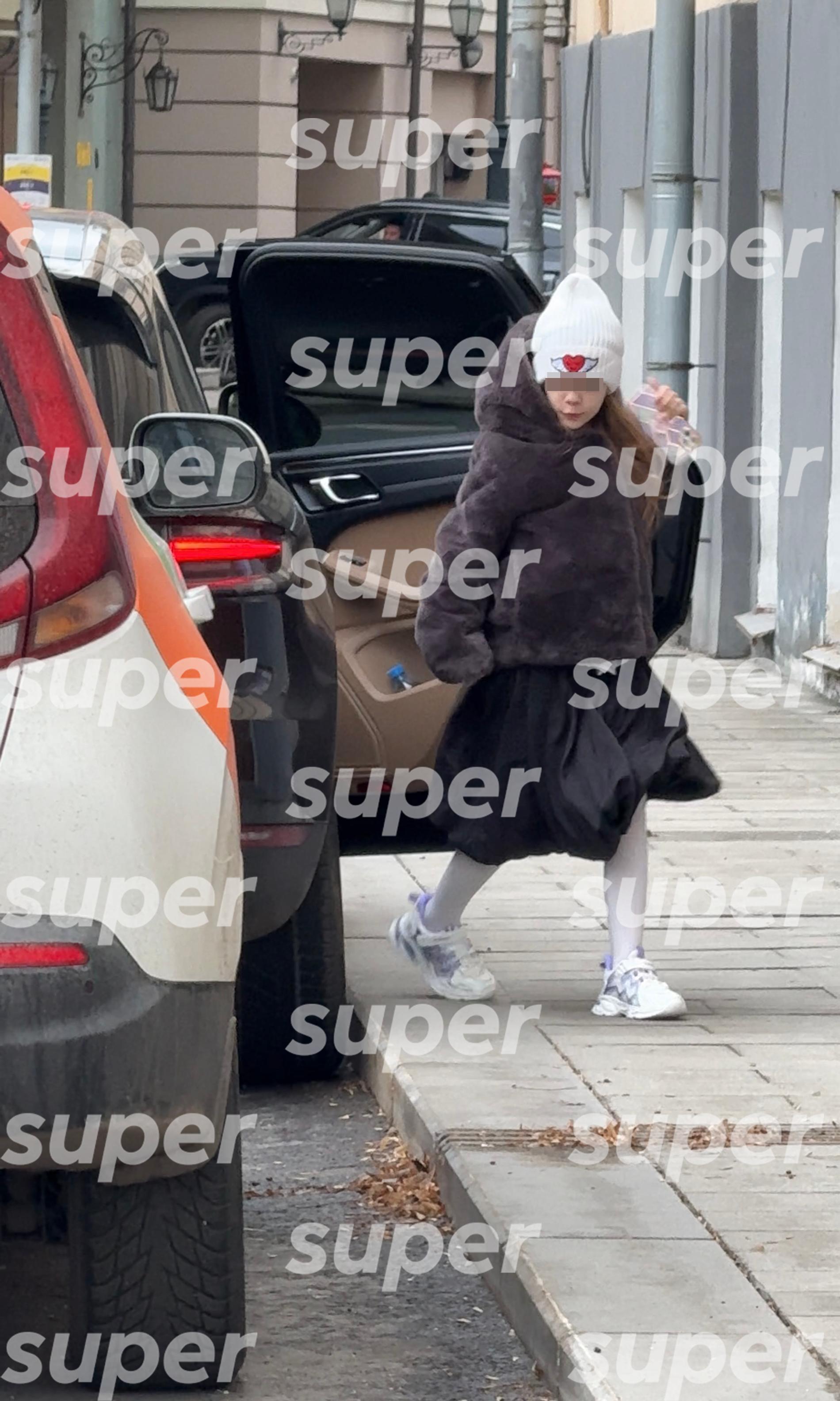 Предполагаемая дочь Виктории Дайнеко. Фото: Super