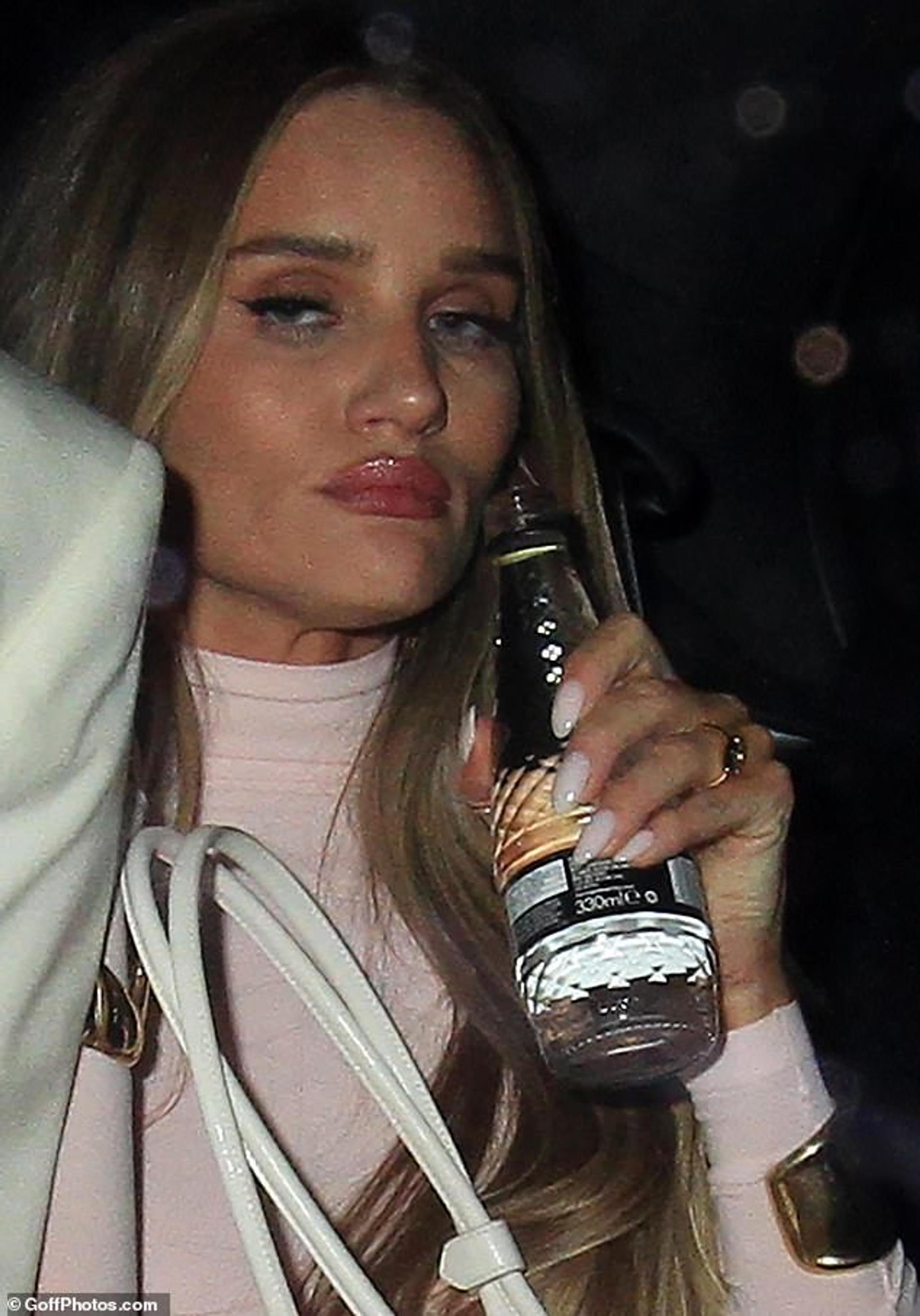 Роузи Хантингтон-Уайтли. Фото: GoffPhotos.com