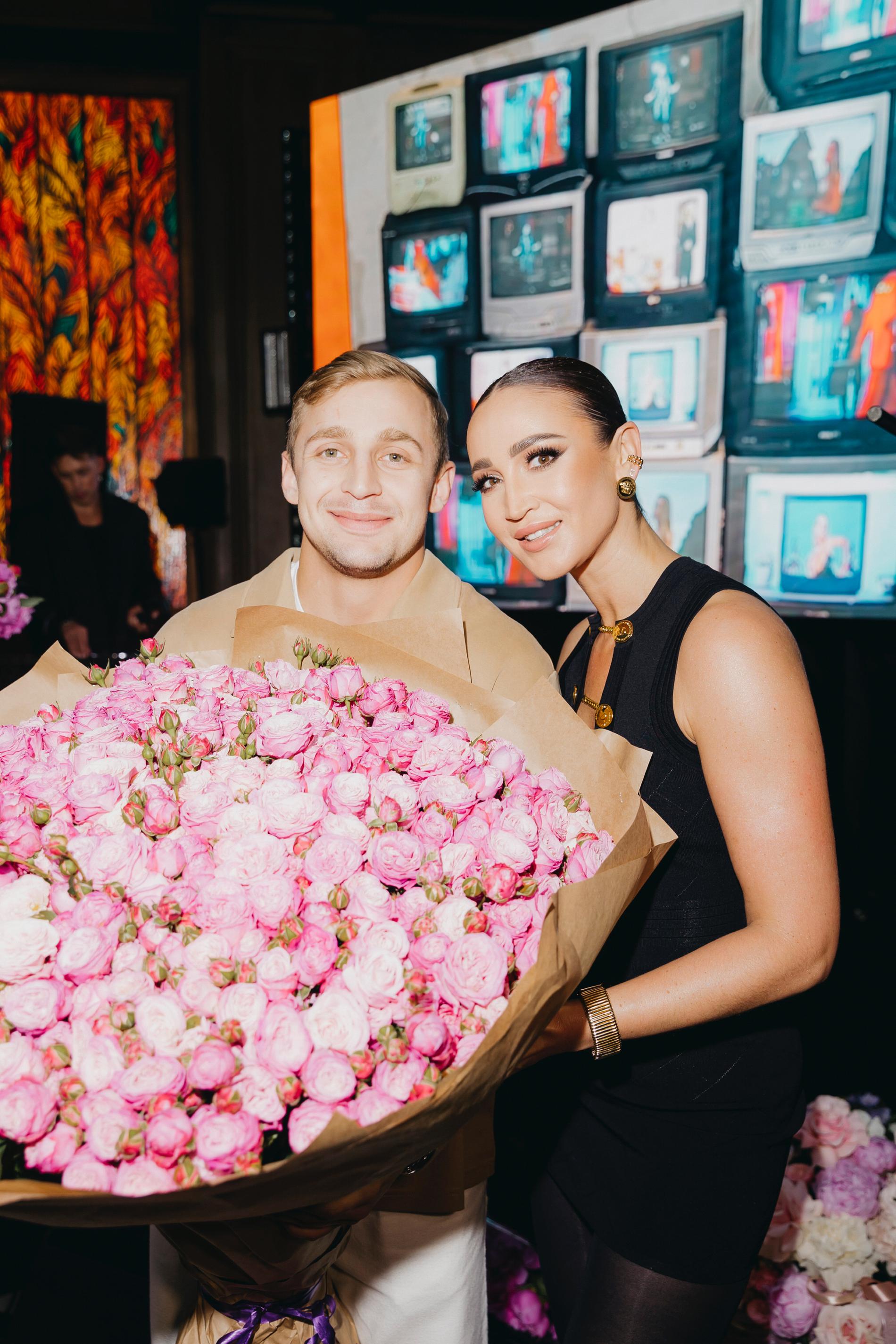 Ольга Бузова и Саша Стоун. Фото: пресс-служба