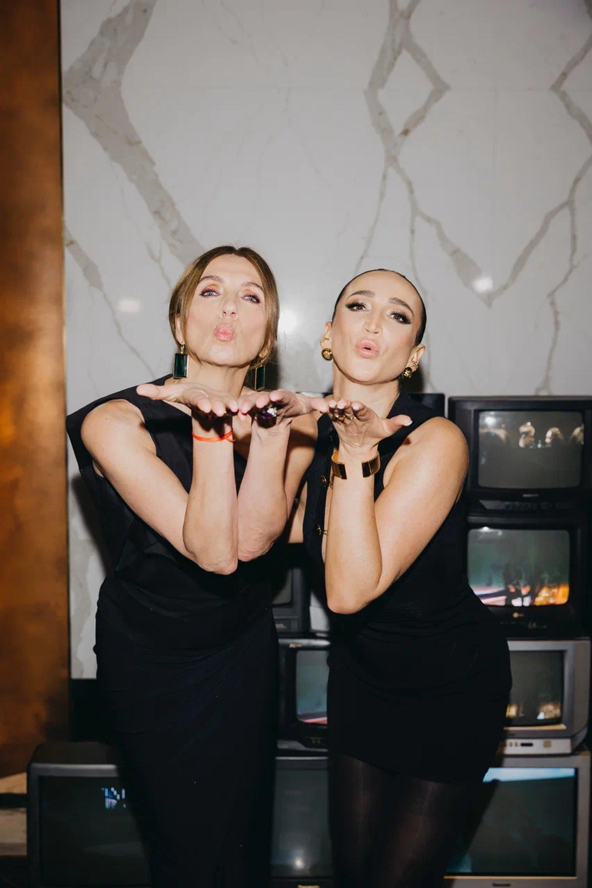 Ольга Бузова и Светлана Бондарчук. Фото: пресс-служба