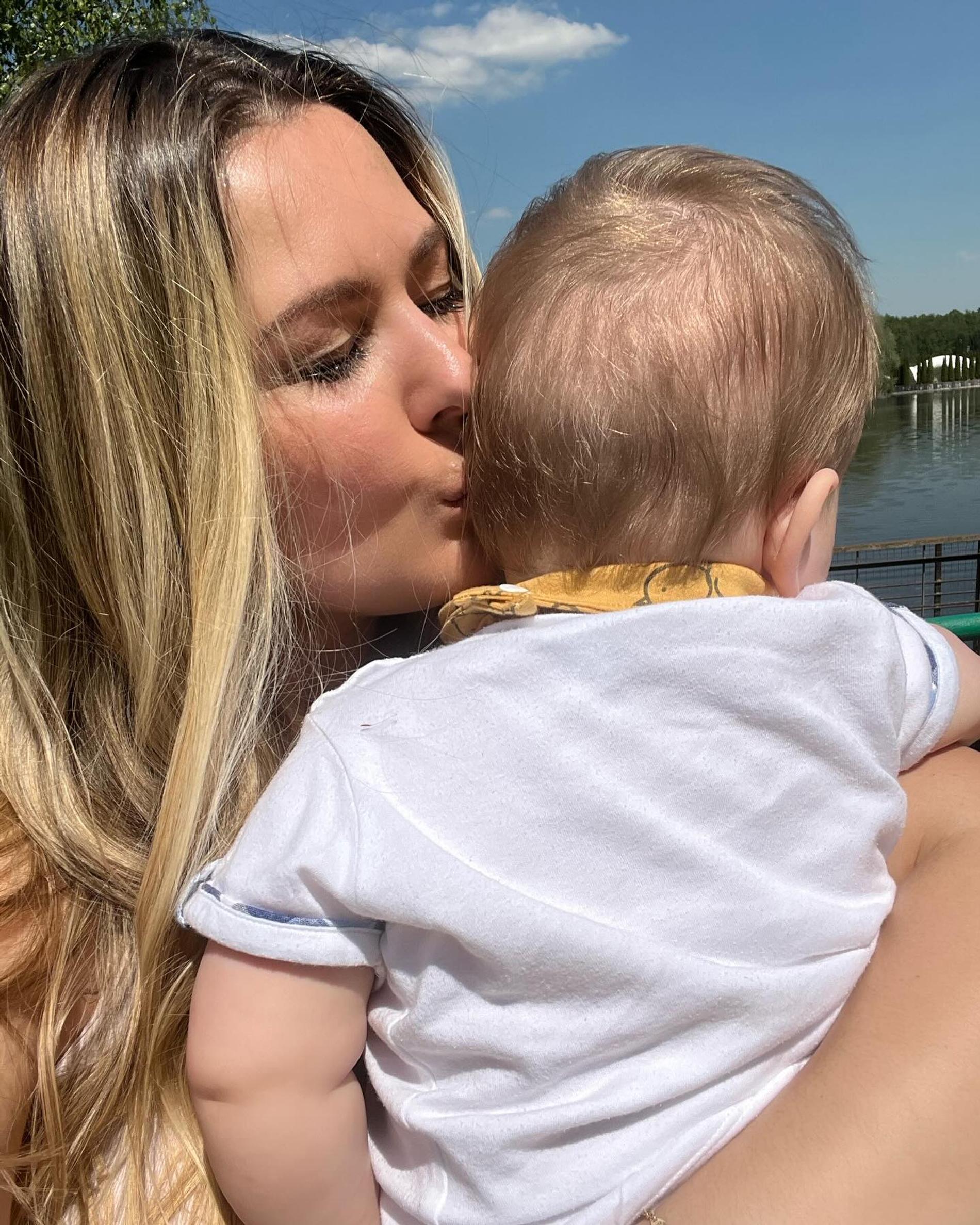 Мария Кожевникова с сыном Александром. Фото: Инстаграм* @mkozhevnikova