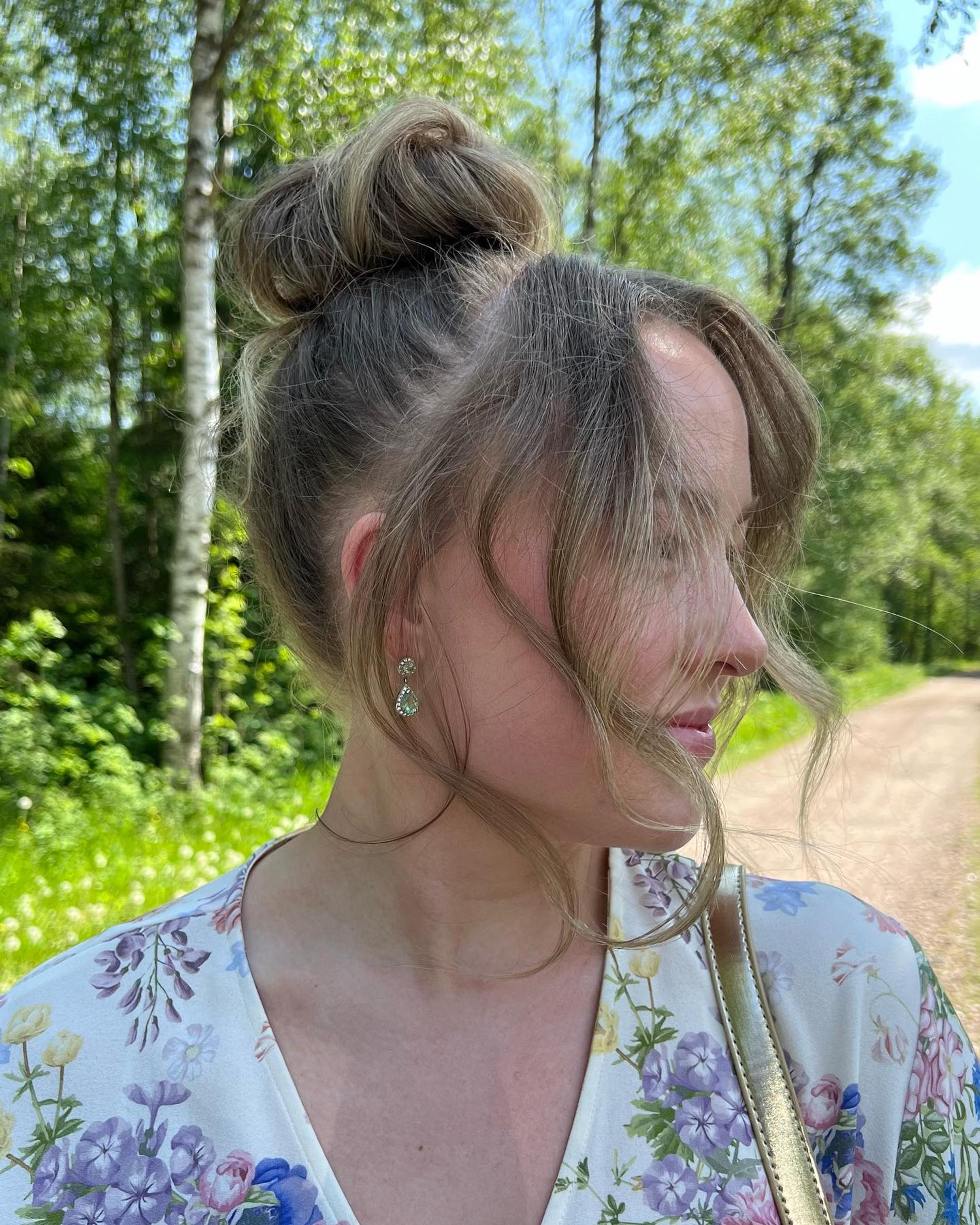 Девушки ошибочно думают, что объемный пучок из тонких волос не получится. Фото: Инстаграм* @nudebyberglindbacklund