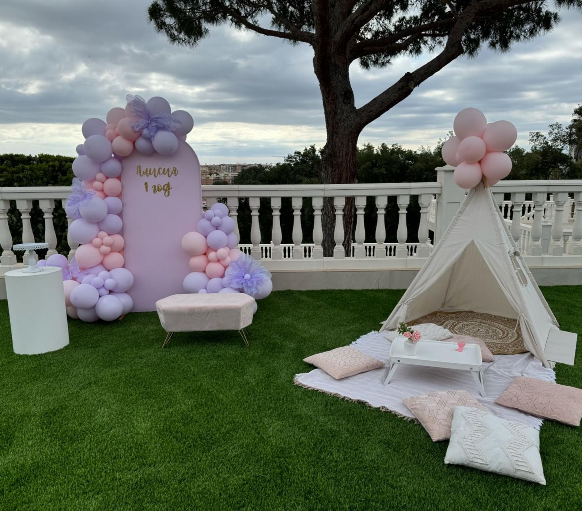 Юлия Ковальчук показала кадры со дня рождения младшей дочери. Фото: Инстаграм* @juliakovalchuk