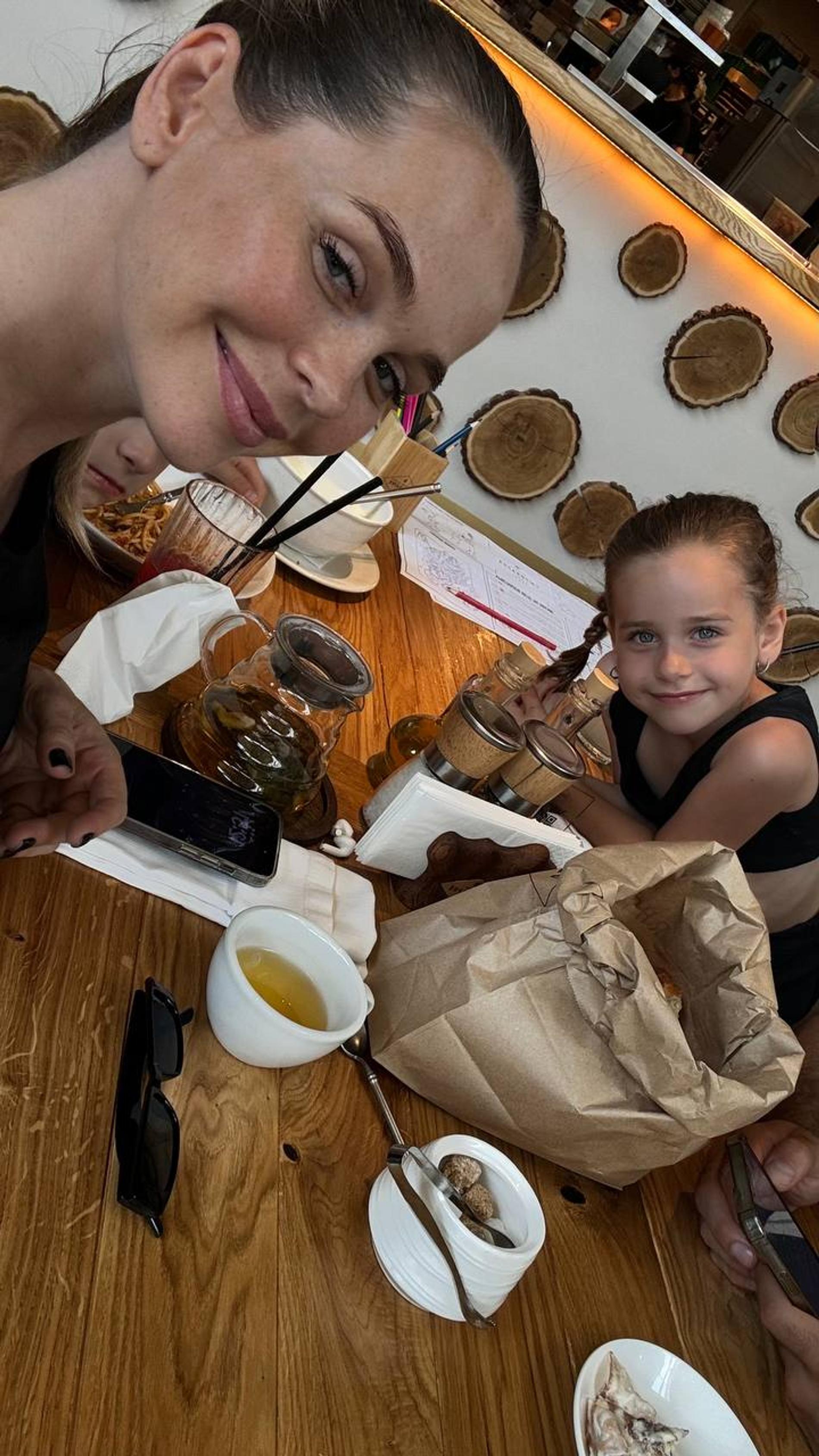 Анна Хилькевич и с дочерью Анной-Марией. Фото: Телеграм @khilkevich_anna