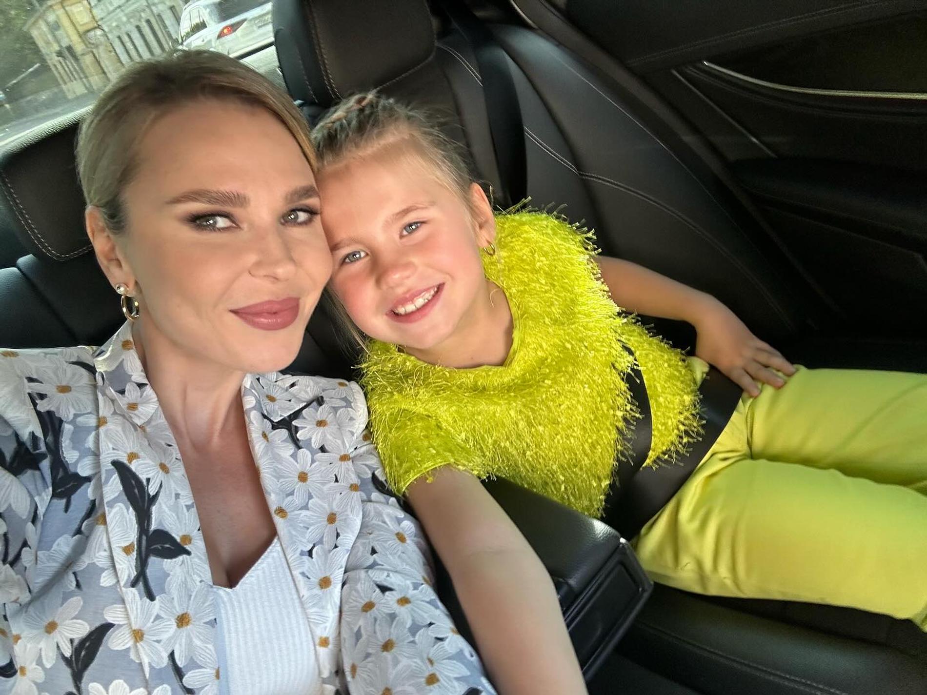 Пелагея с дочерью Таисией. Фото: Инстаграм* @pelageya_insta