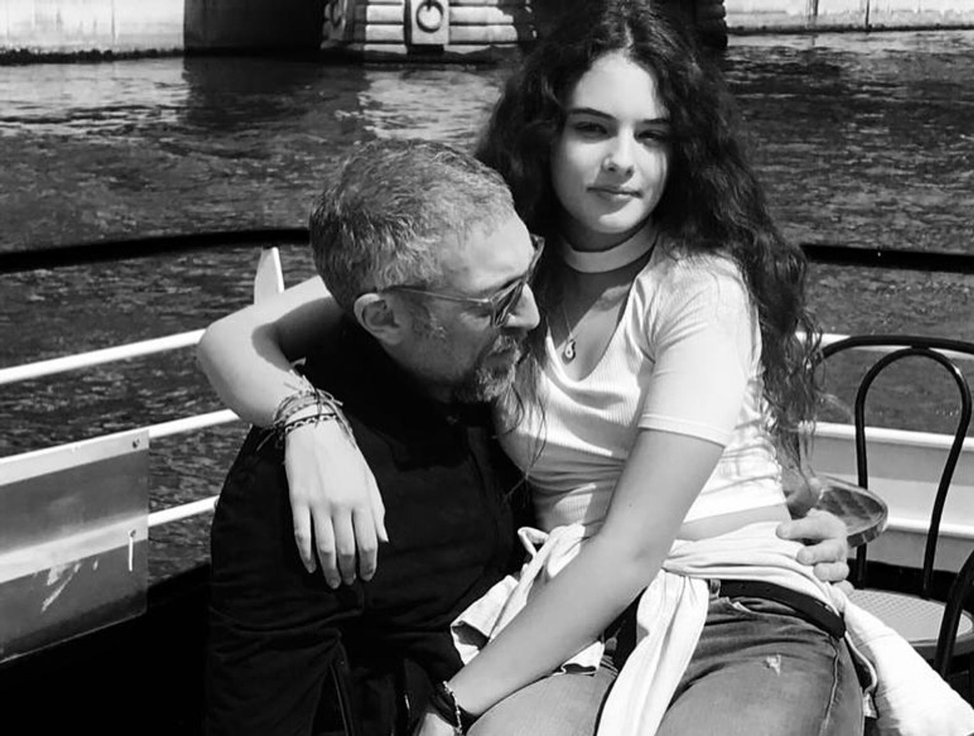 Свежее фото Венсана Касселя с дочерью Девой. Фото: Инстаграм* @vincentcassel