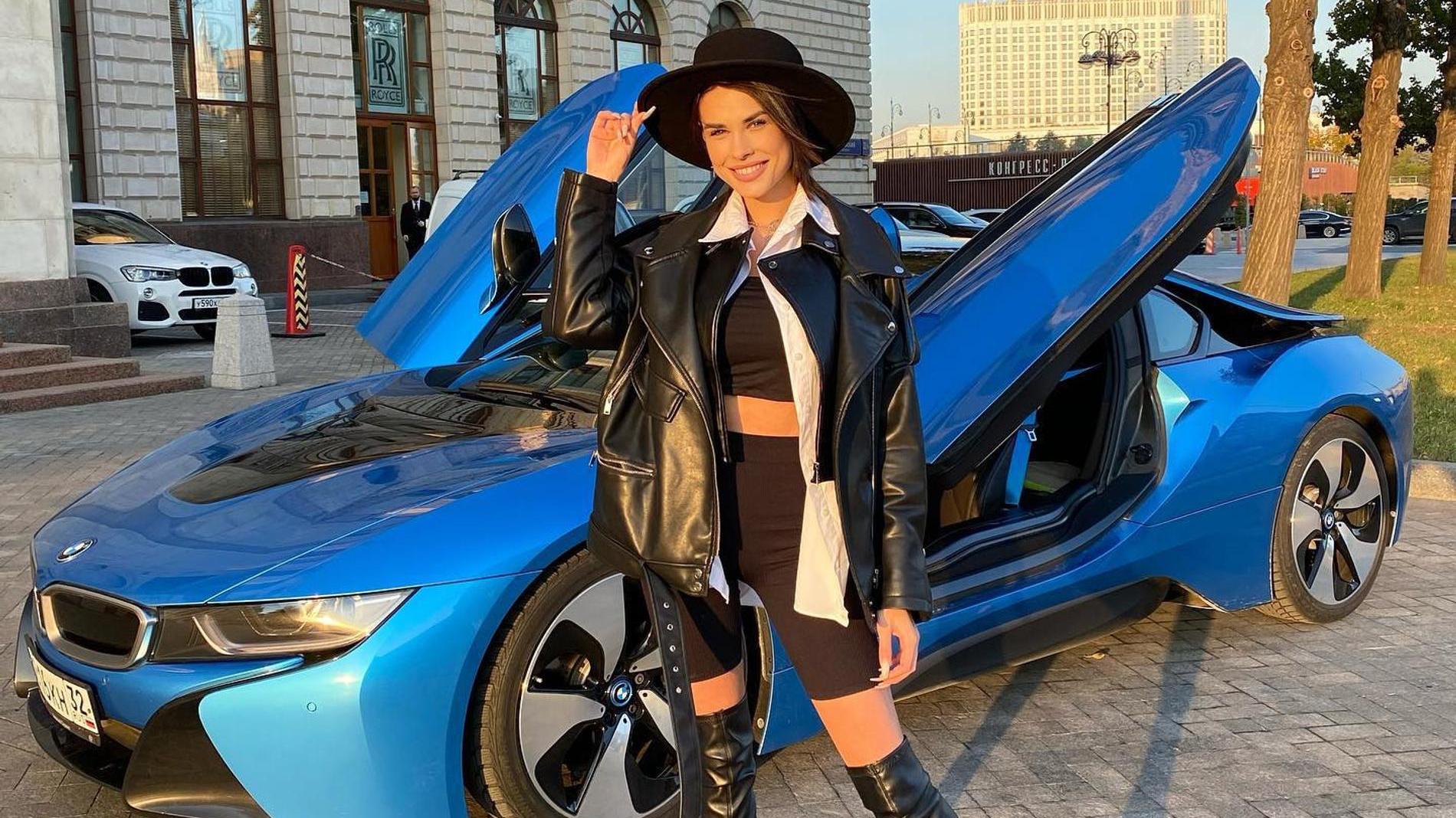 Машина ира пинчук. Мерседес ирины пинчук. Машины пинчук. Машина ирины пинчук. Машины пинчук.