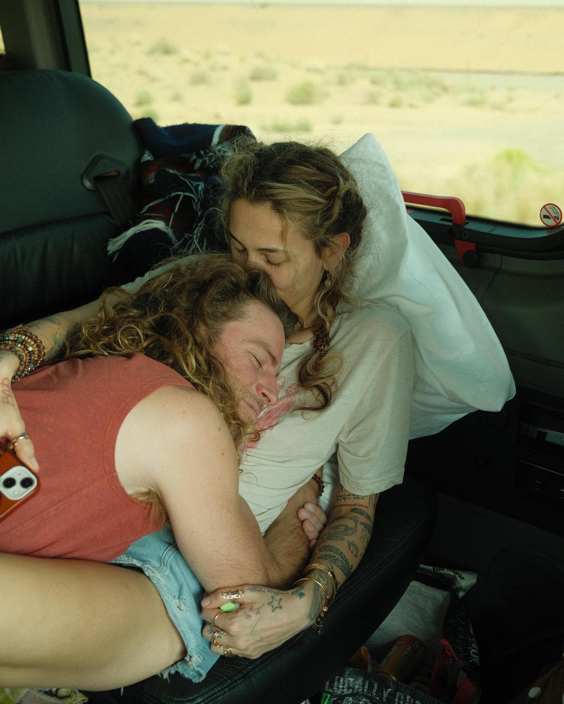 Пэрис Джексон и ее жених Джастин Лонг. Фото: Инстаграм* @parisjackson