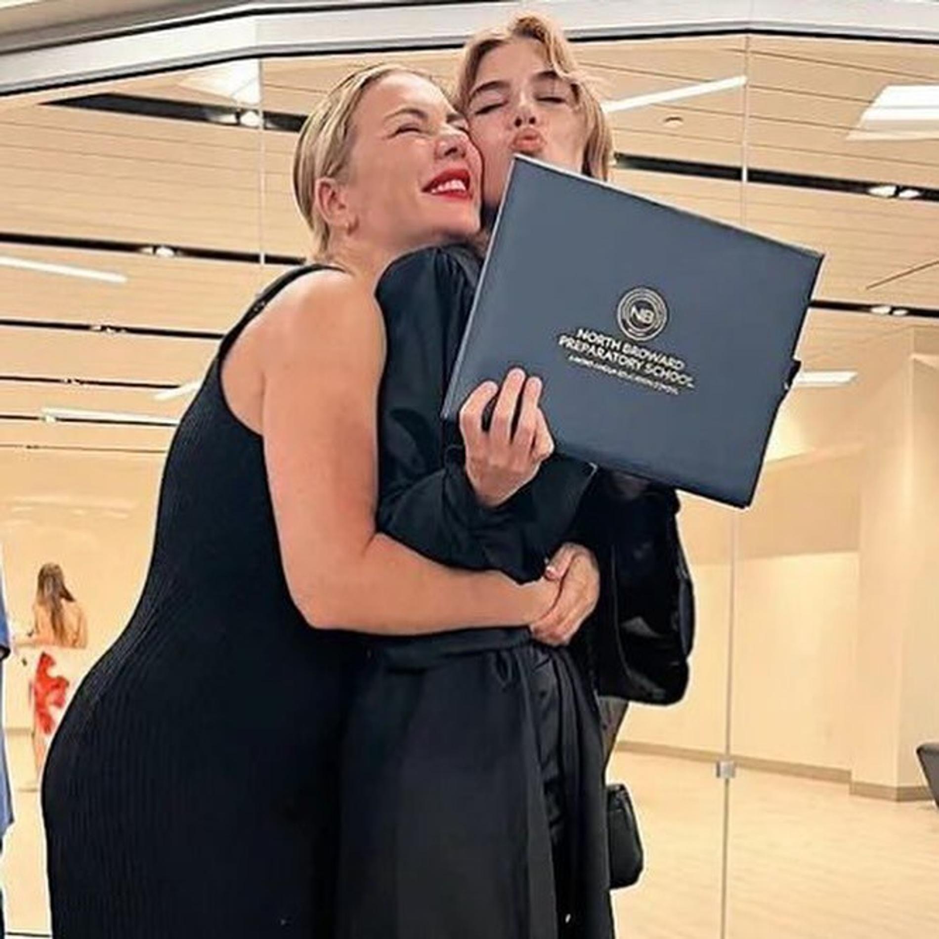 Анна Седокова с дочерью Алиной. Фото: Инстаграм* @annasedokova