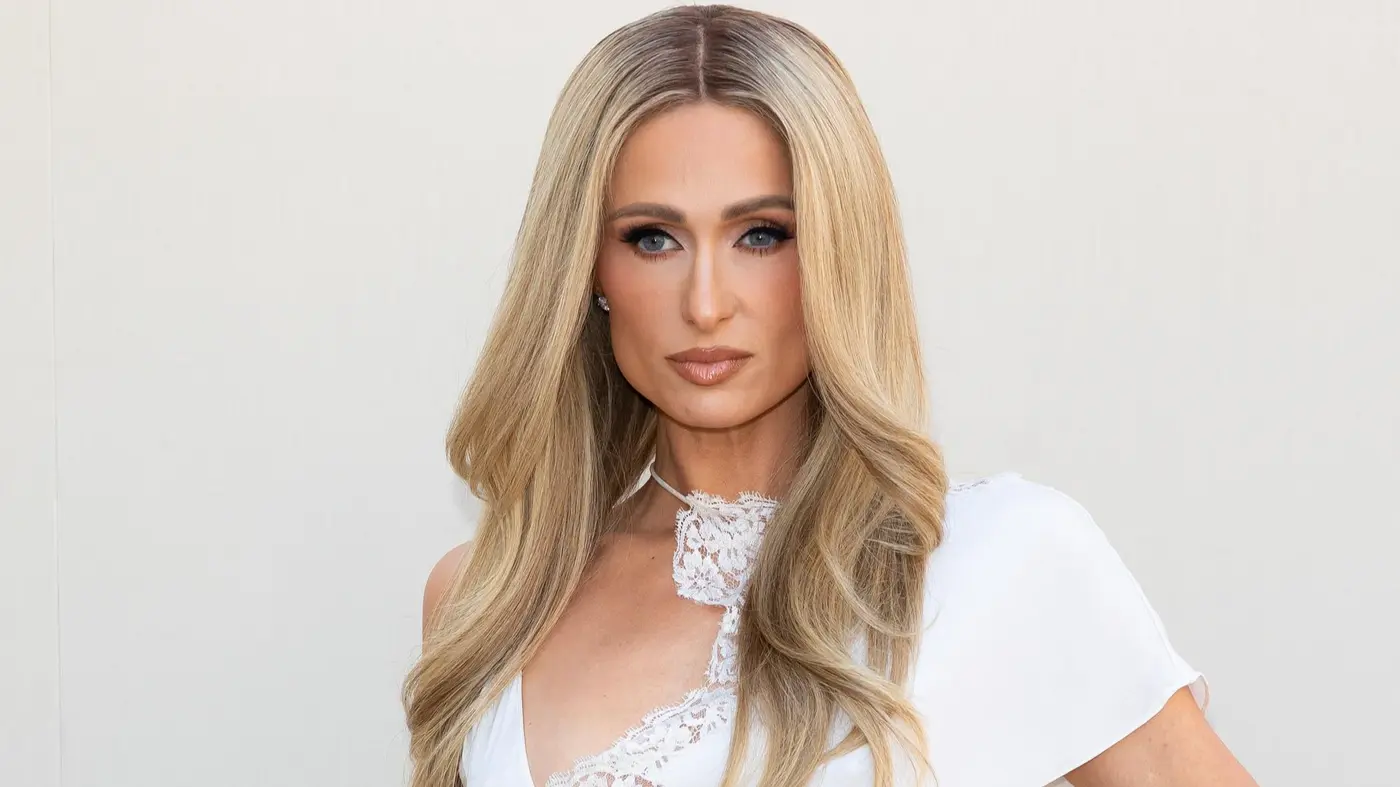 Бетті Джейден Джеймсті онлайн порно видеода бір жыныс трахает етеді Келіп бір досының əйелін сиқты