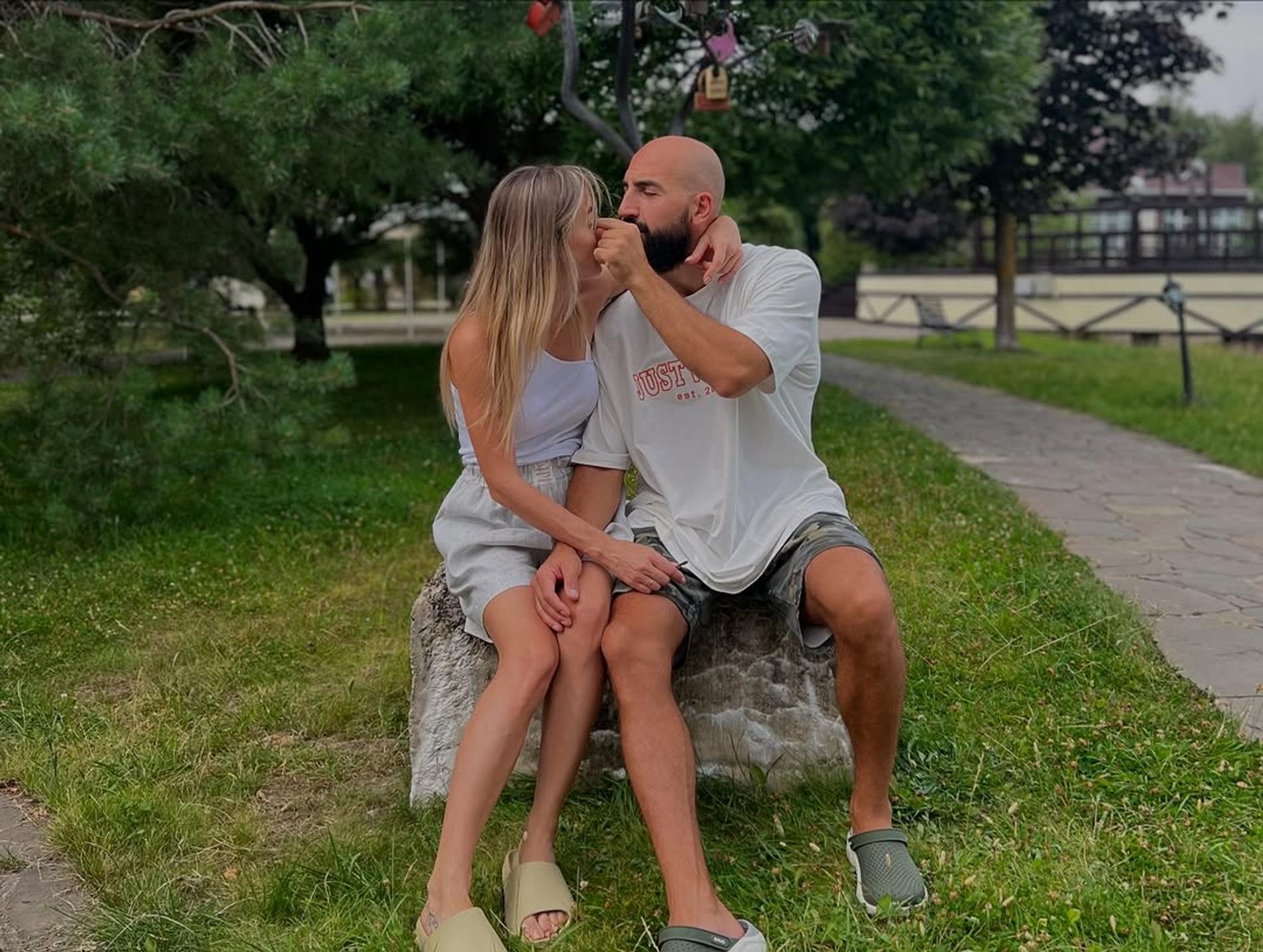 Анна Хилькевич и Артур Волков. Фото: Инстаграм* @annkhilkevich