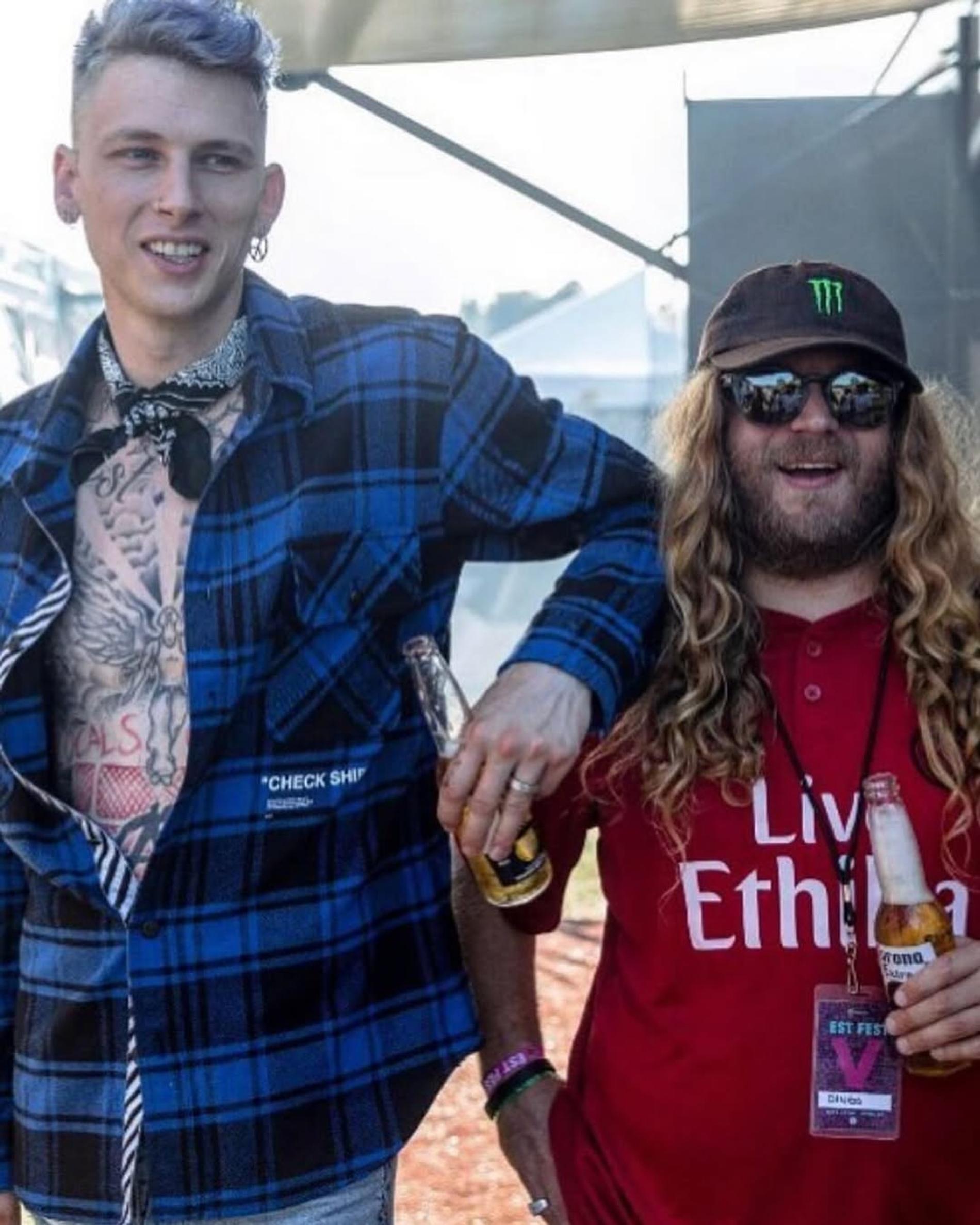 Колсон Бейкер и Люк «Динго» Трембат. Фото: Инстаграм (запрещен в РФ) @machinegunkelly