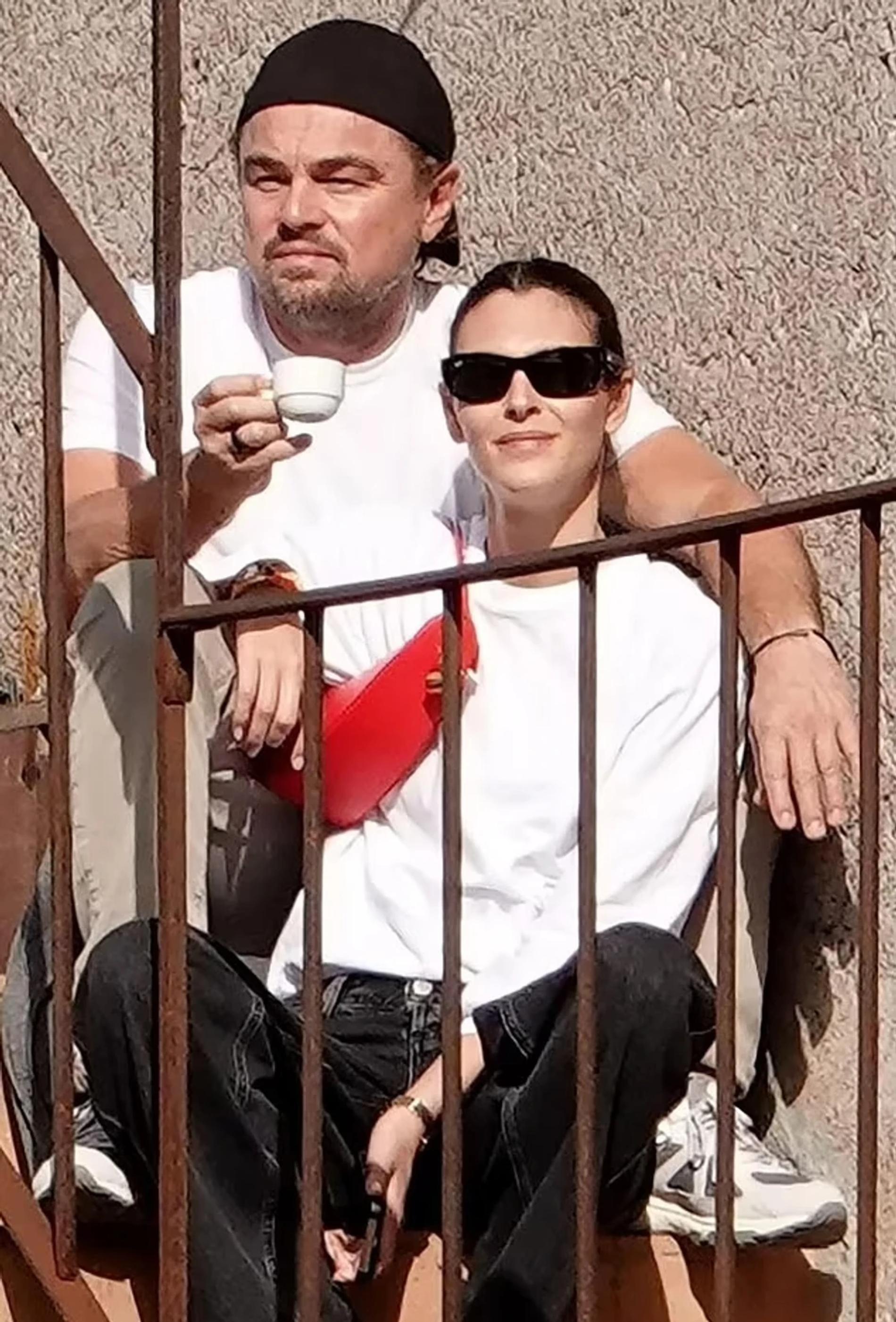 Леонардо ДиКаприо и Виттория Черетти в Риме в октябре прошлого года. Фото: Cobra Team / BACKGRID