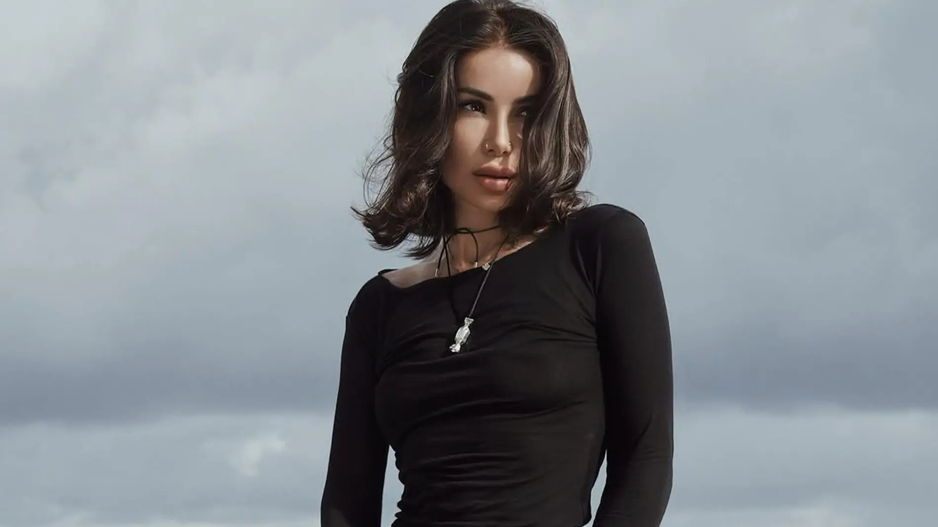 Retro homilador jinsiy aloqa Kuchli yuz tirnash xususiyati bilan porno