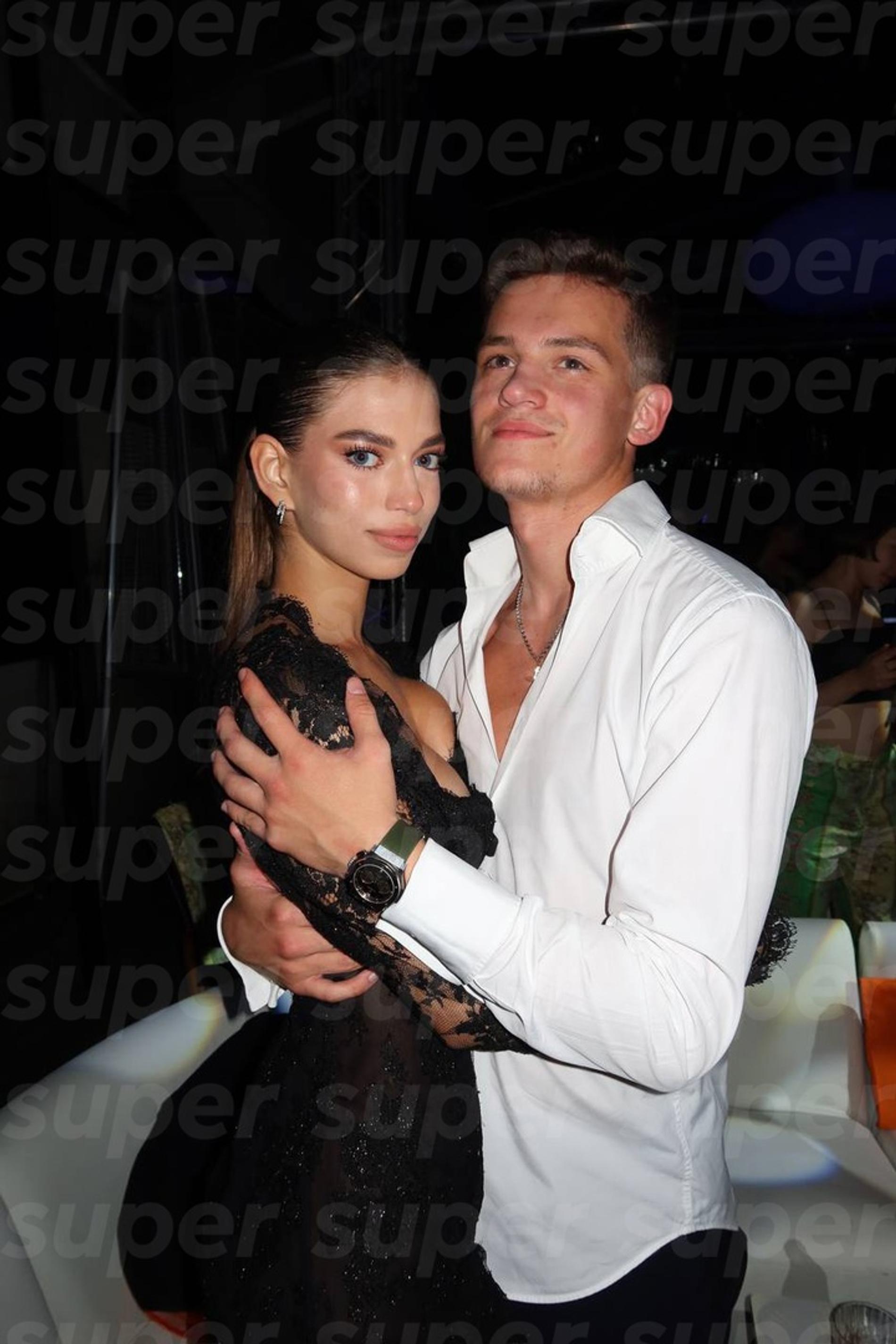 Сара Киперман с парнем. Фото: соцсети