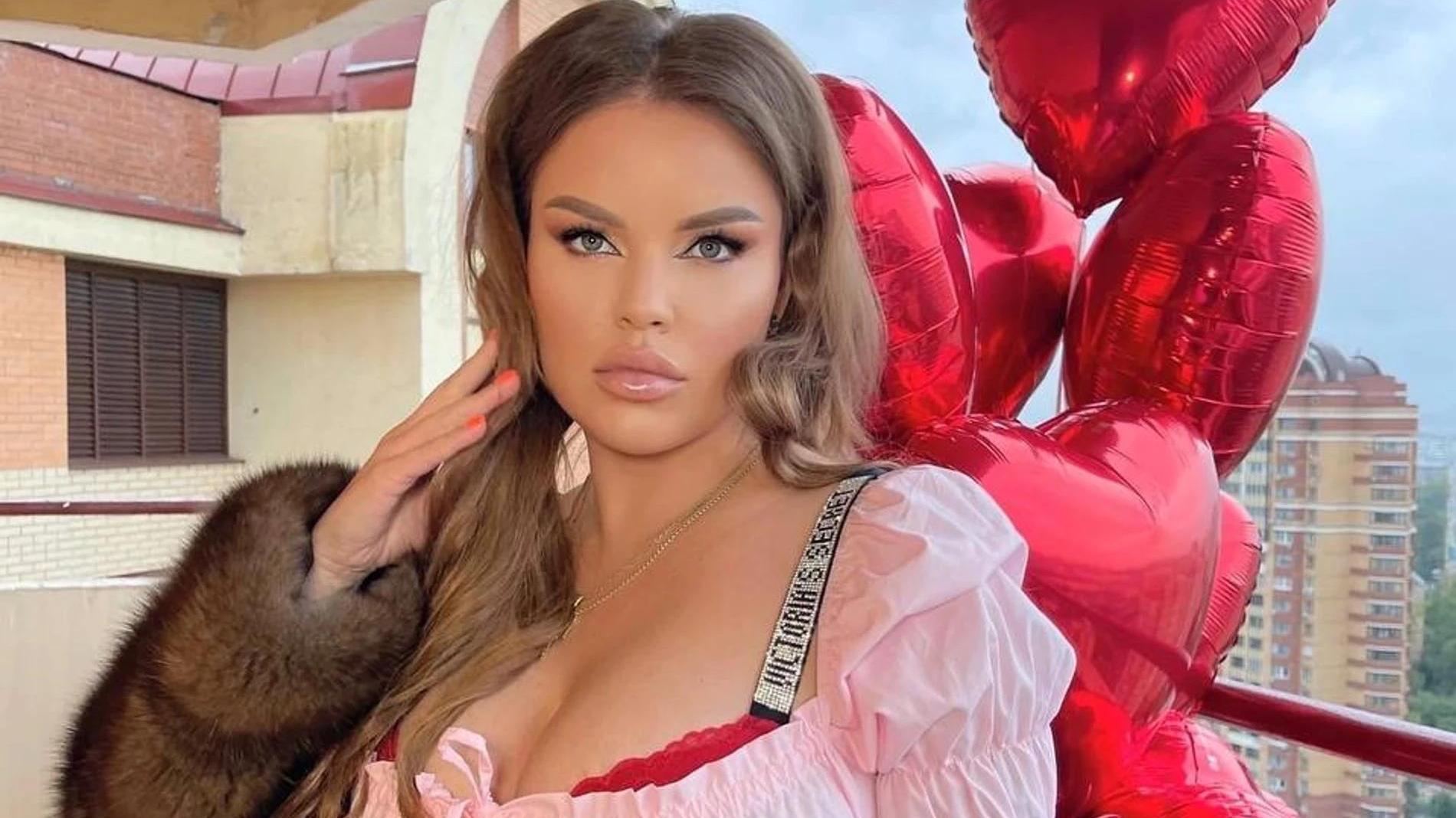 Үлкен сиськи бар топтық секс видео