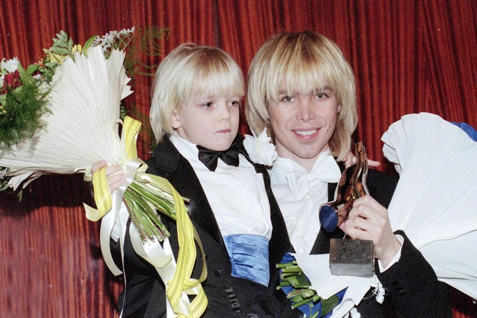 Сергей Зверев с сыном после первых пластических операций. Фото: социальные сети