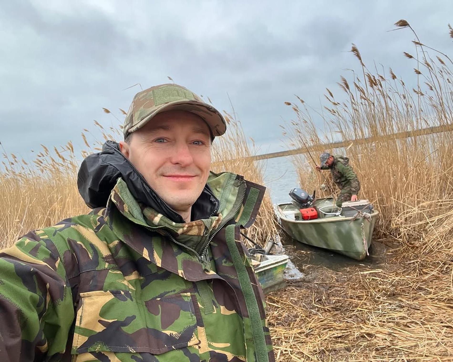 Сергей Безруков на рыбалке на Дону. Фото: Инстаграм* @s_bezrukov