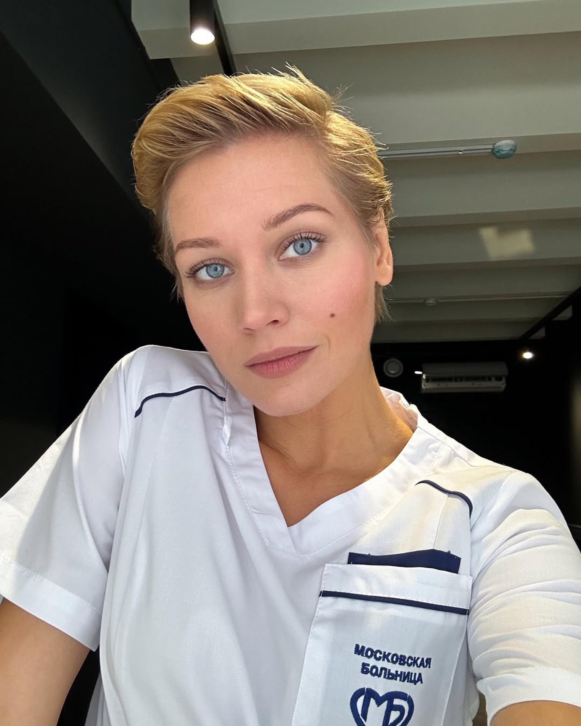 Кристина Асмус на съёмочной площадке. Фото: Инстаграм (запрещён в РФ) @asmuskristina