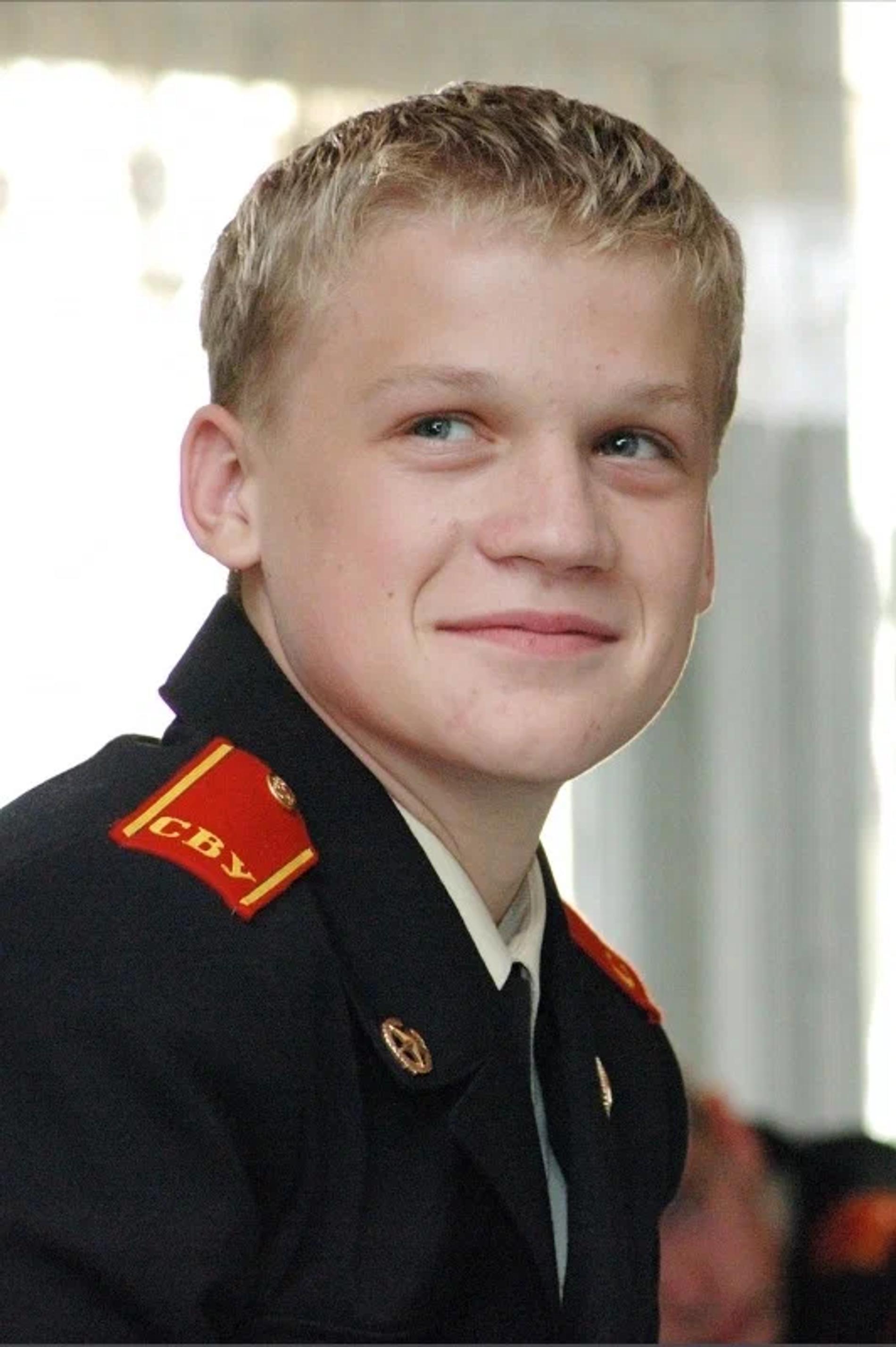 Артур Сопельник. Кадр из сериала «Кадетство»: Кинопоиск