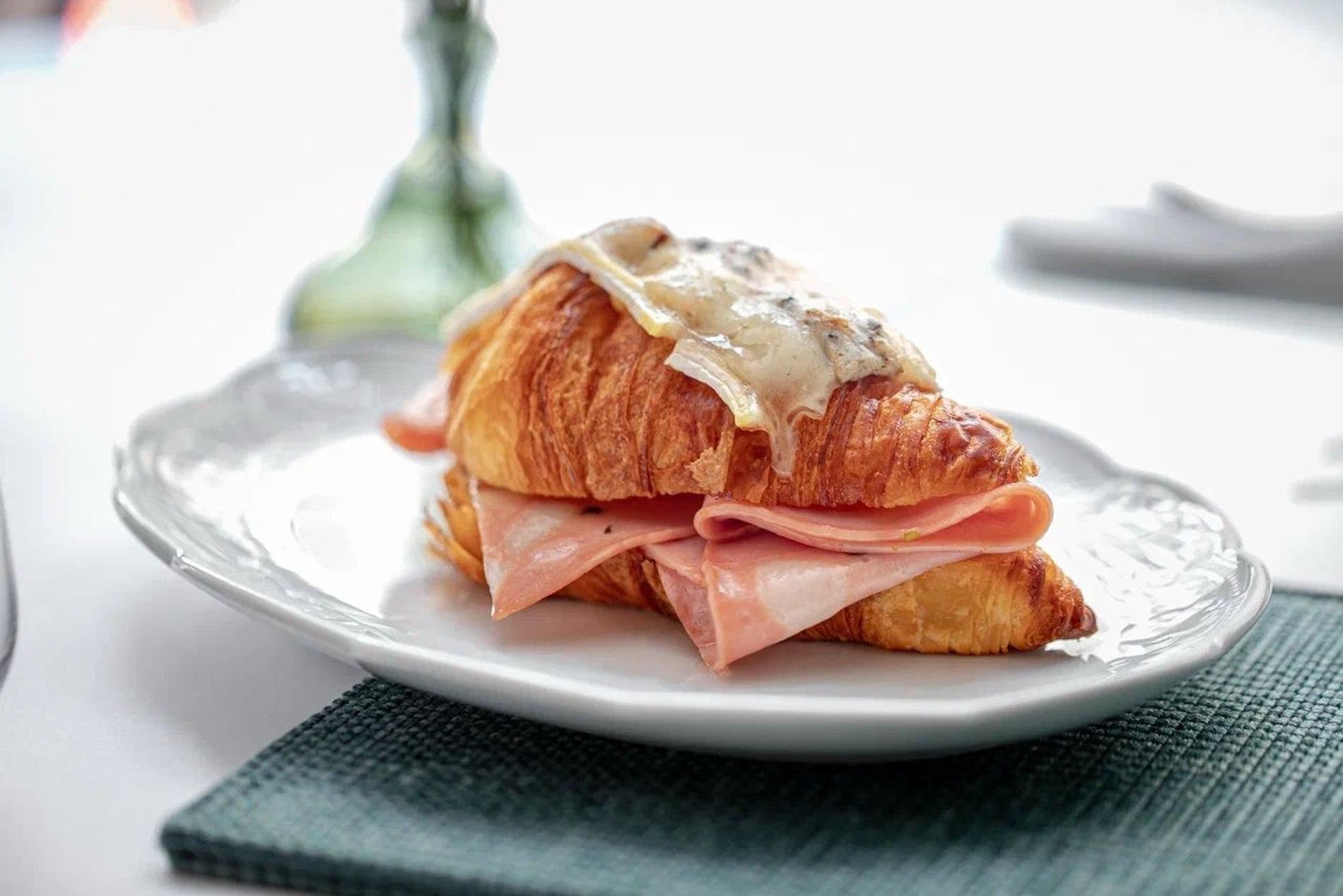 Фото: AVA Bistro