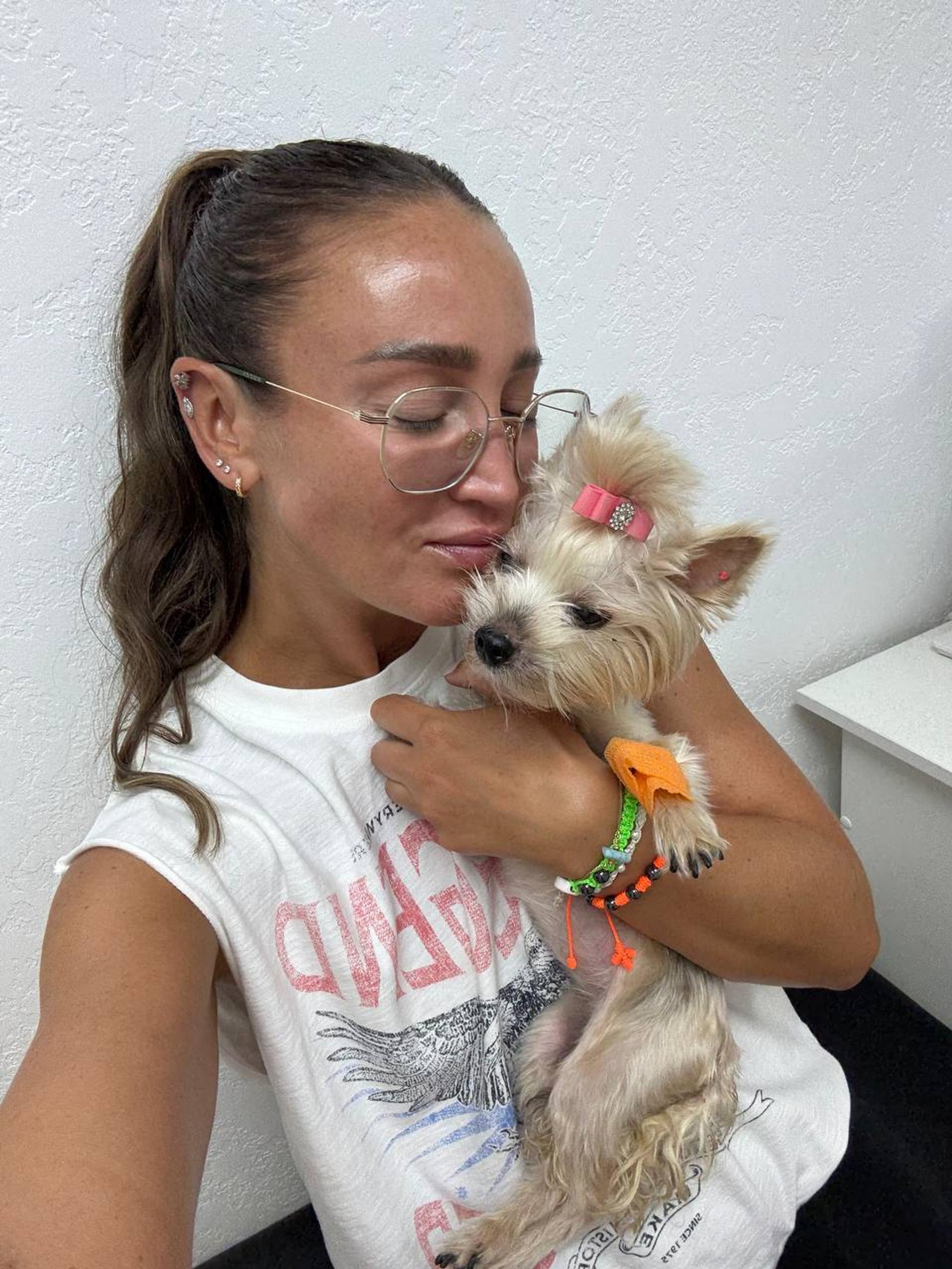 Ольга Бузова с собакой Евой. Фото: Telegram-канал Ольги Бузовой