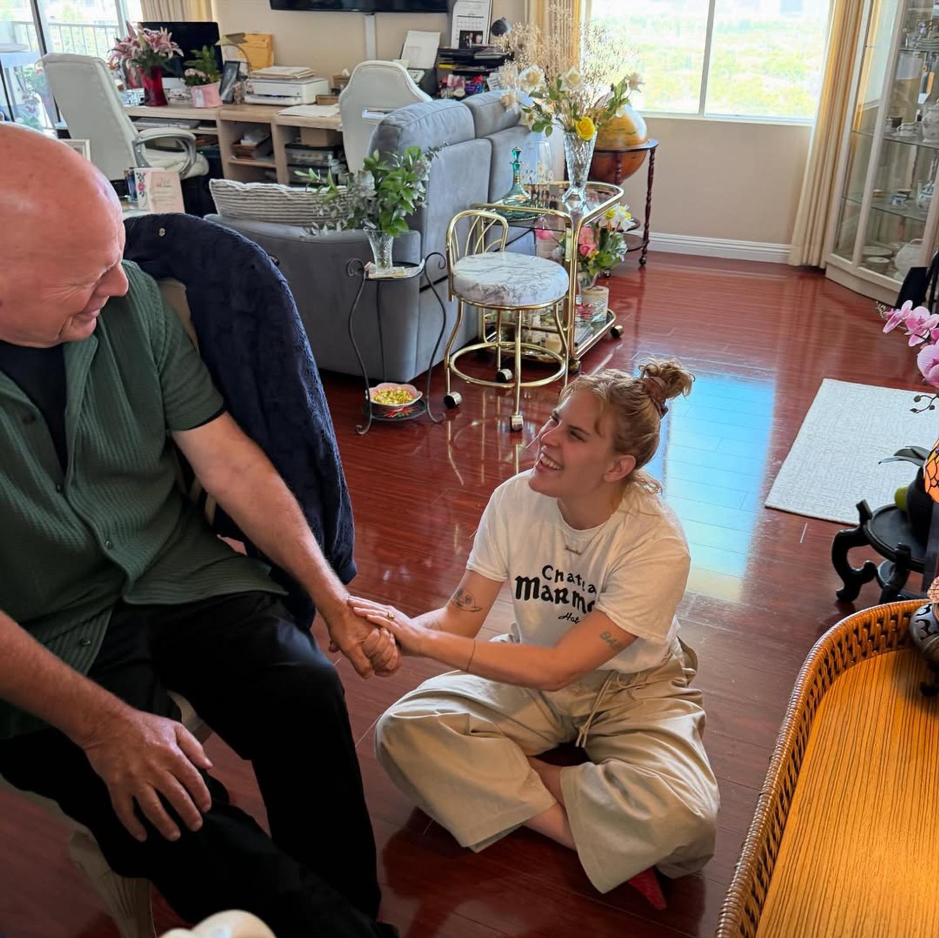 Брюс Уиллис с дочерью Таллулой. Фото: Инстаграм* @buuski