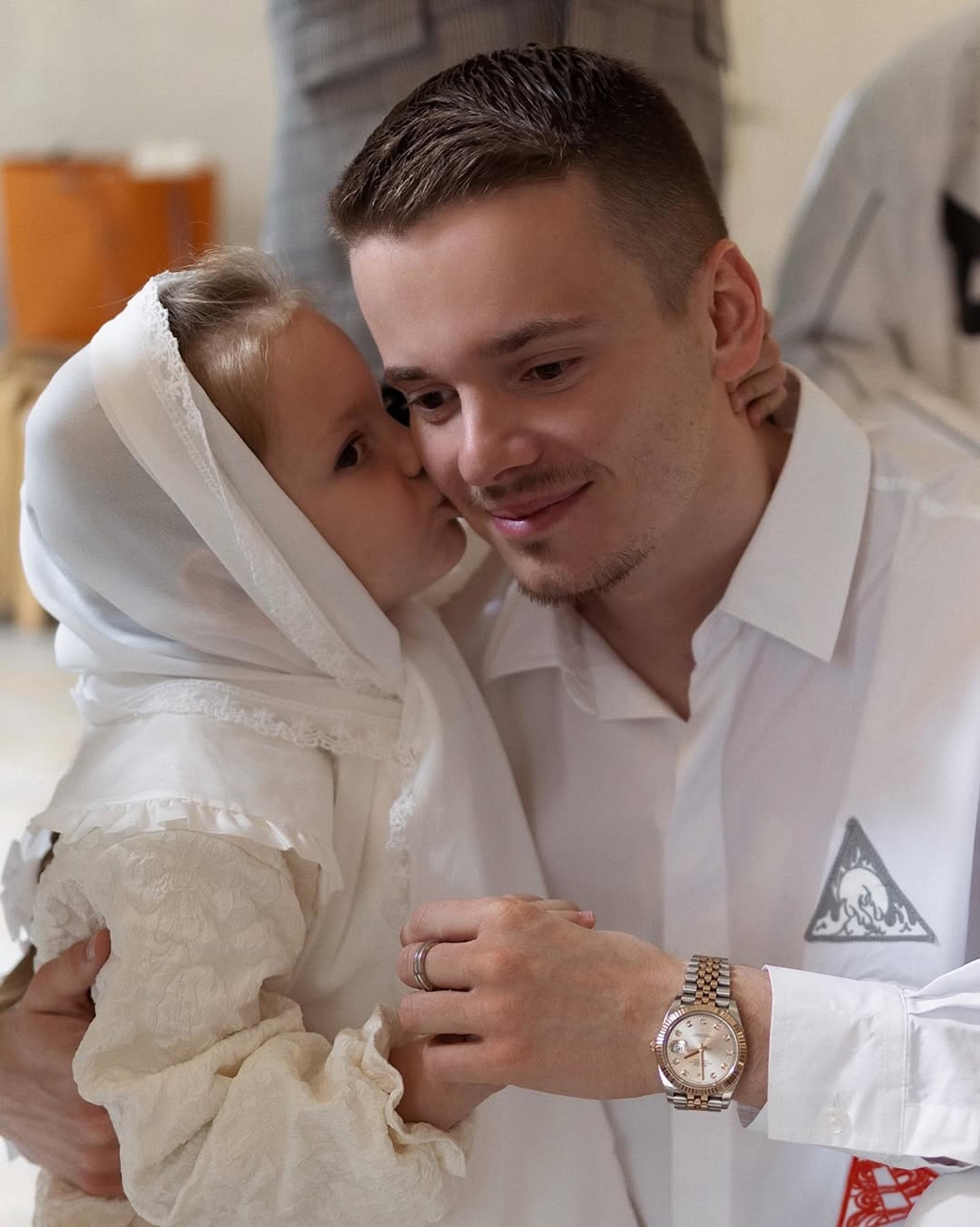 Арсений и Лиана Шульгины крестили сына. Фото: Инстаграм* @lianashulgina