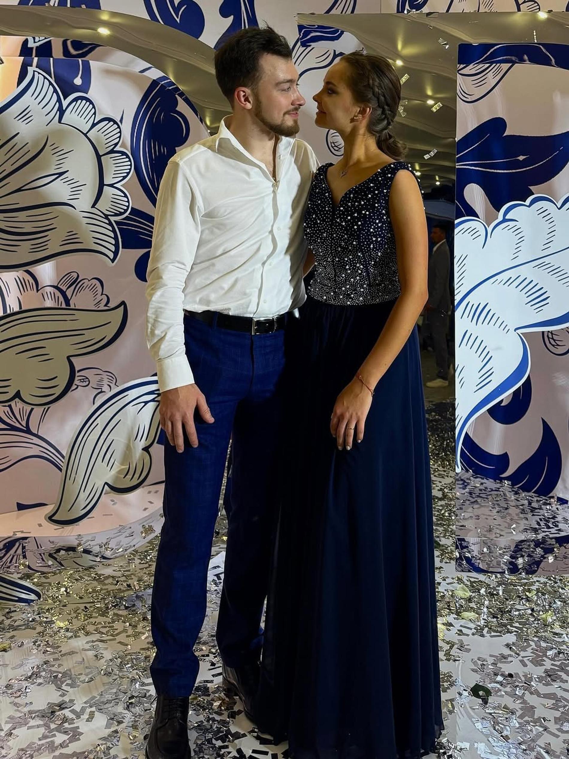 Дина и Дмитрий. Фото: Инстаграм (запрещён в РФ) @dinaverina98