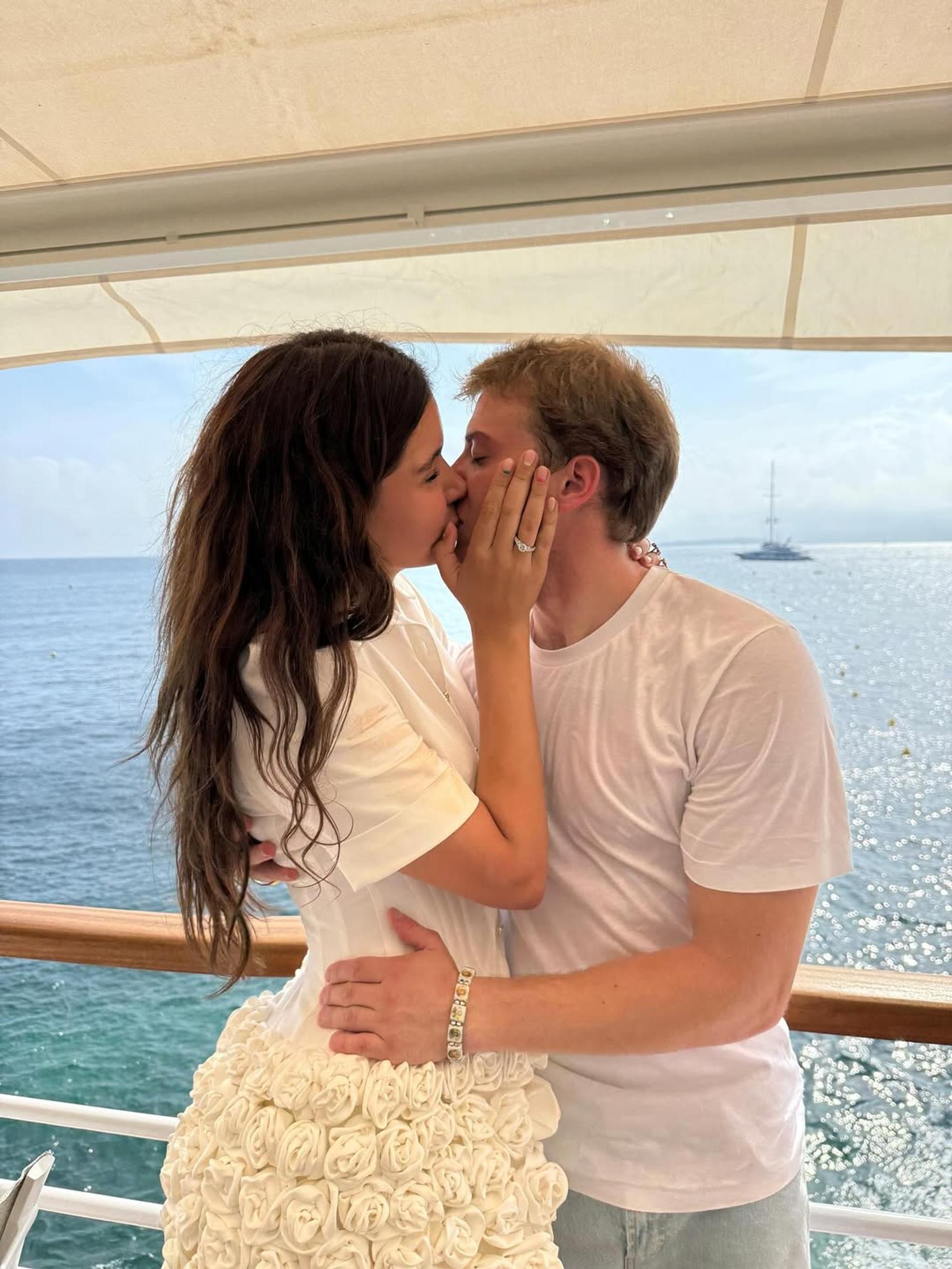 Марьям Тилляева с бойфрендом Арно. Фото: Инстаграм (запрещён в РФ) @mashatilly