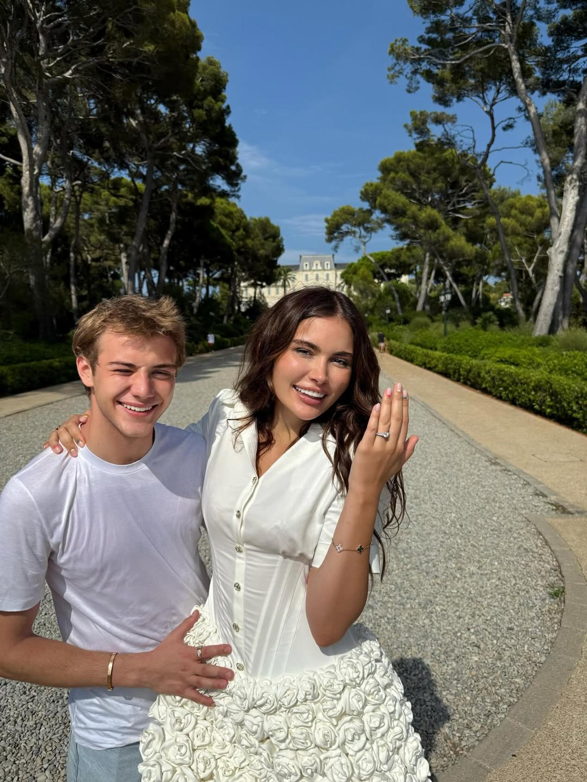 Марьям Тилляева с бойфрендом Арно. Фото: Инстаграм (запрещён в РФ) @mashatilly