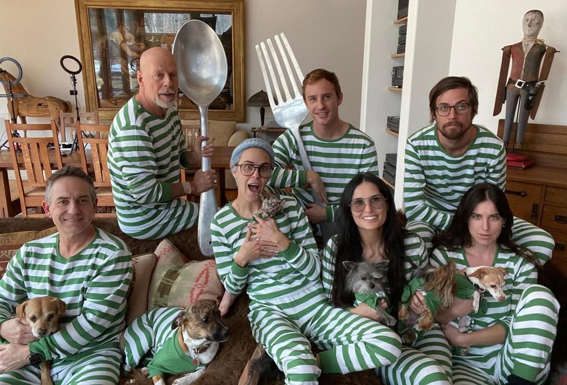 Фото: Инстаграм (запрещен в РФ) @demimoore