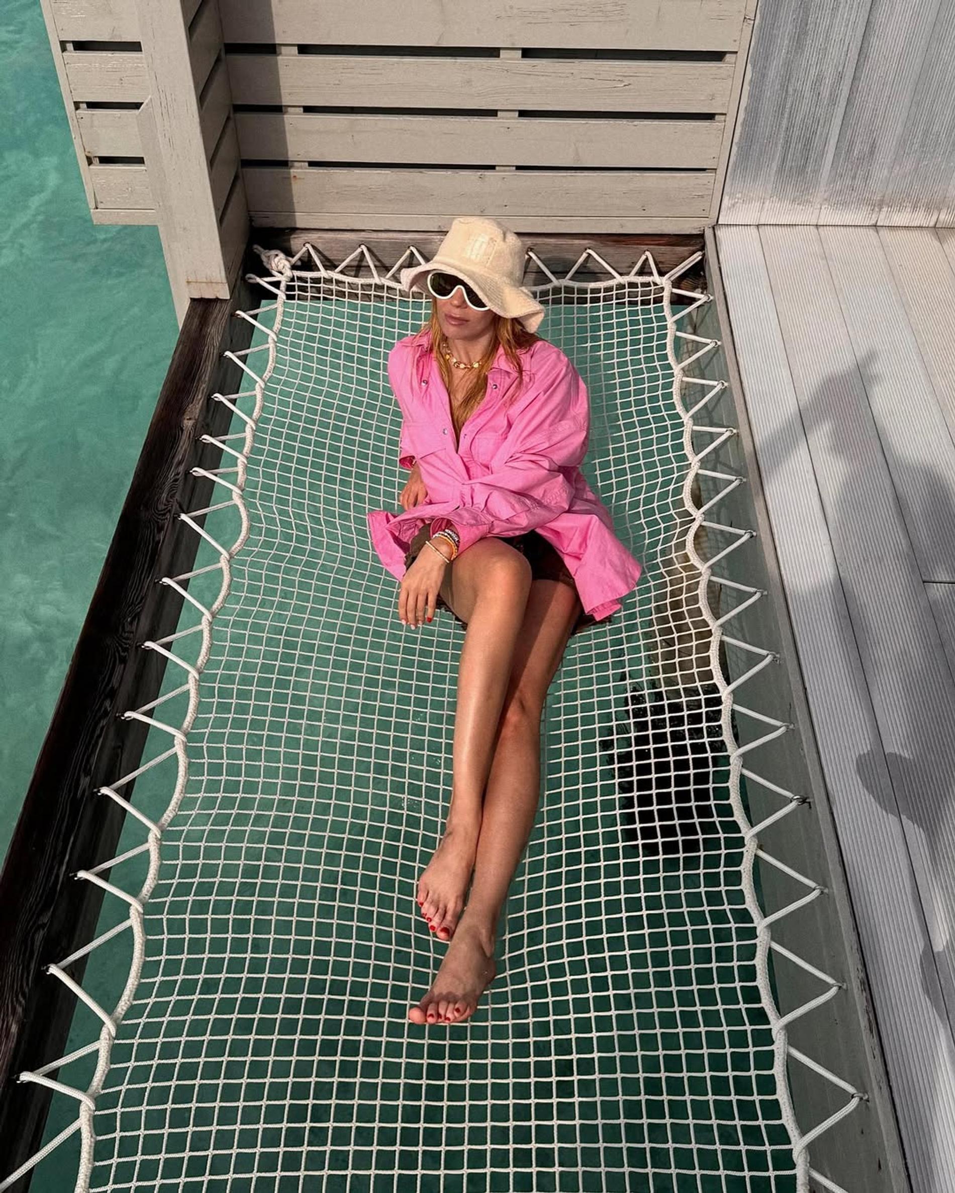 Жалаңаш Джулианна Роуз Мориэлло