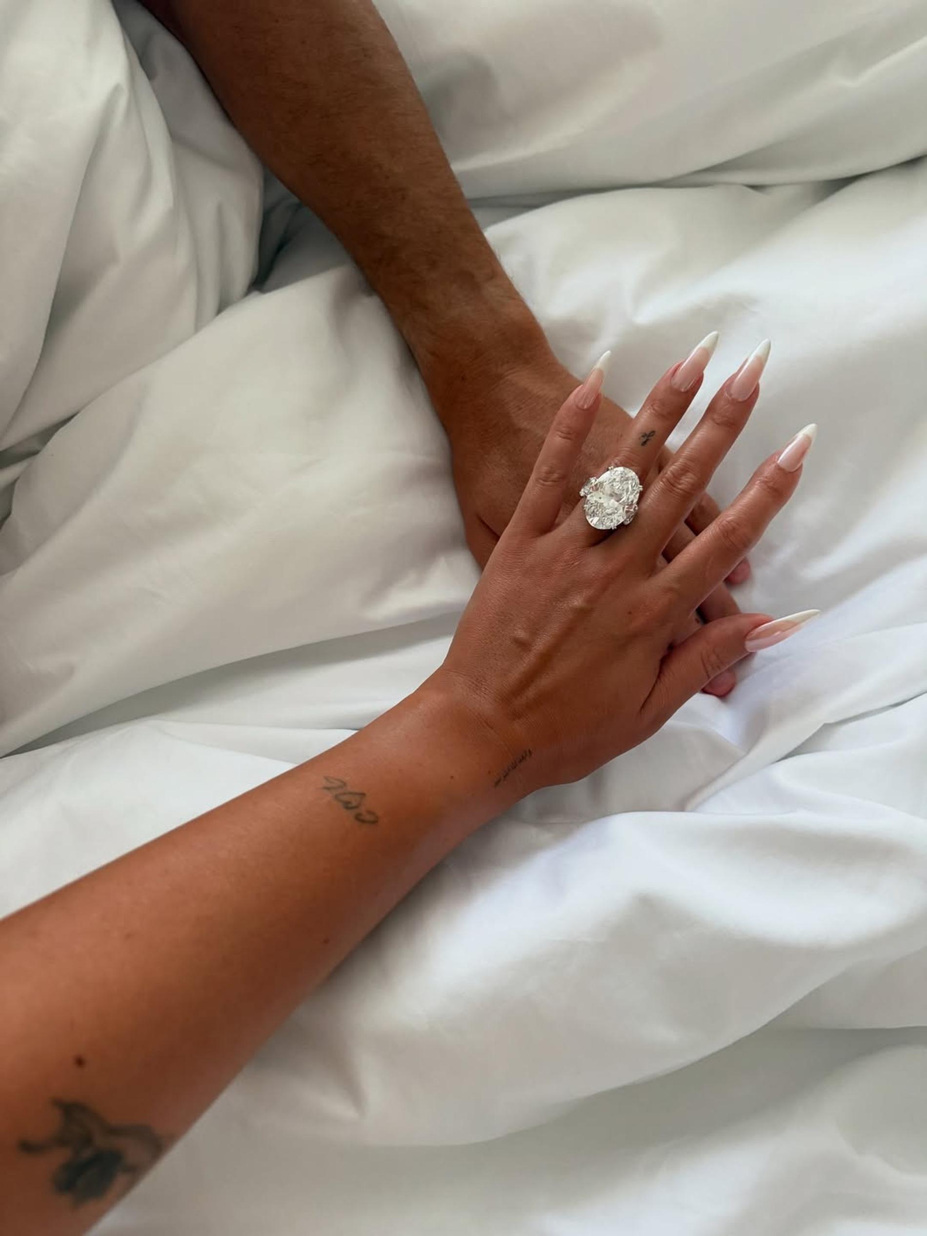 Помолвочное кольцо. Фото: Инстаграм (запрещён в РФ) @georginagio