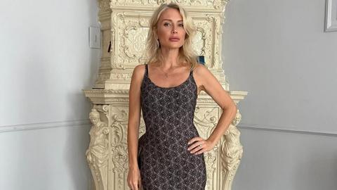 Қисық қыздың суреті