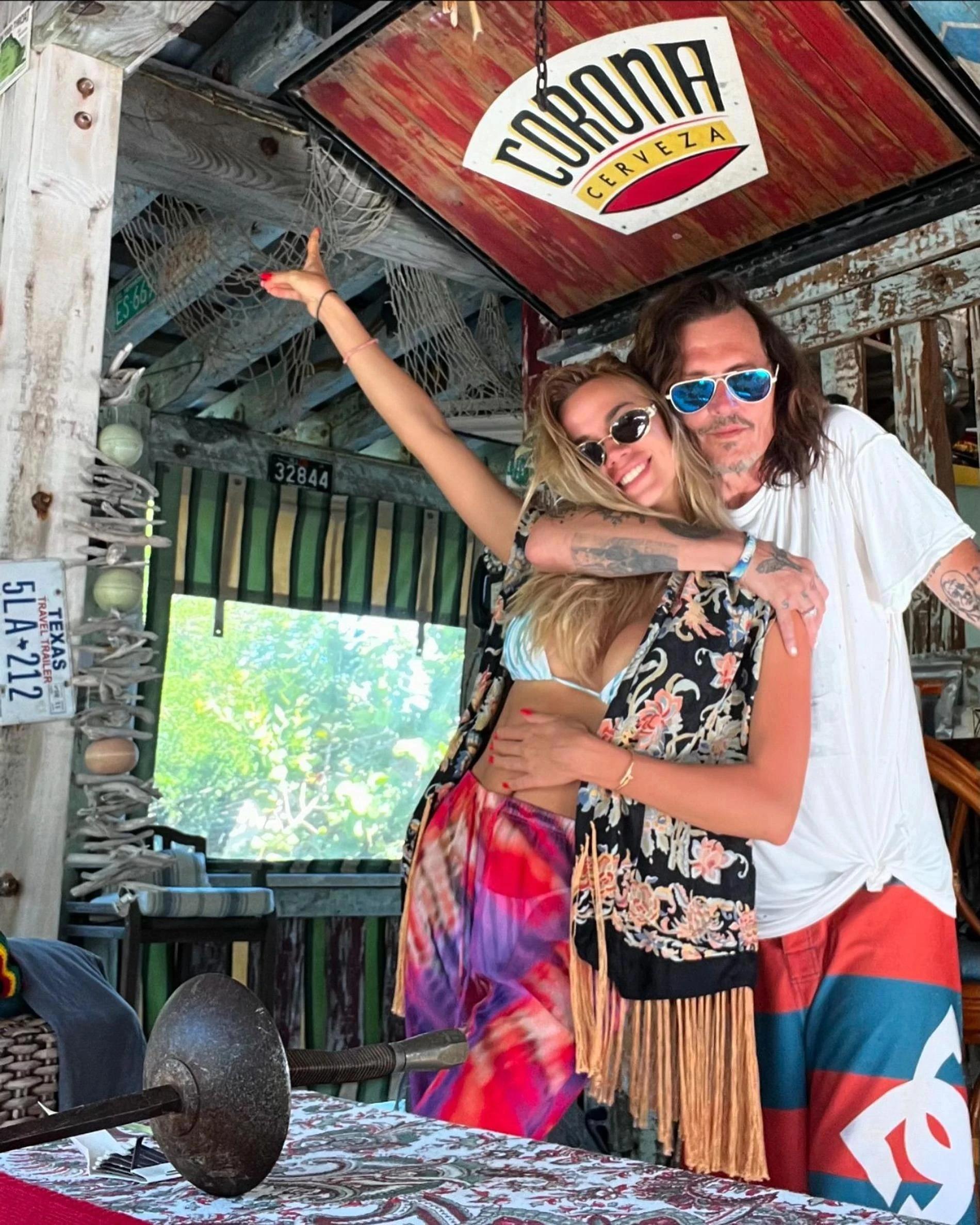 Юлия Власова и Джонни Депп. Фото: Инстаграм (запрещён в РФ) @im__iuliia