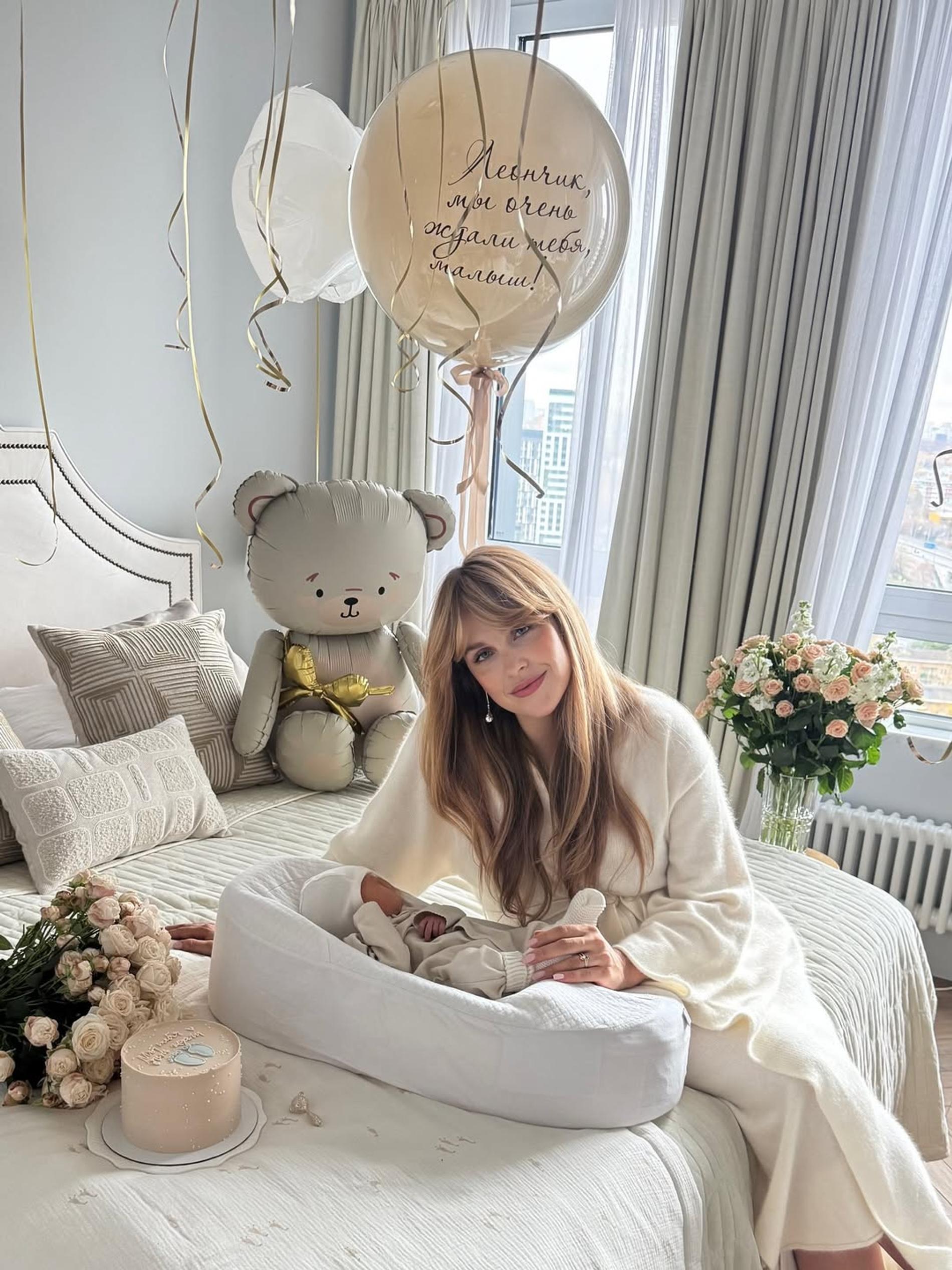 Елена Дудина с сыном. Фото: Инстаграм (запрещён в РФ) @elena_dudina_official