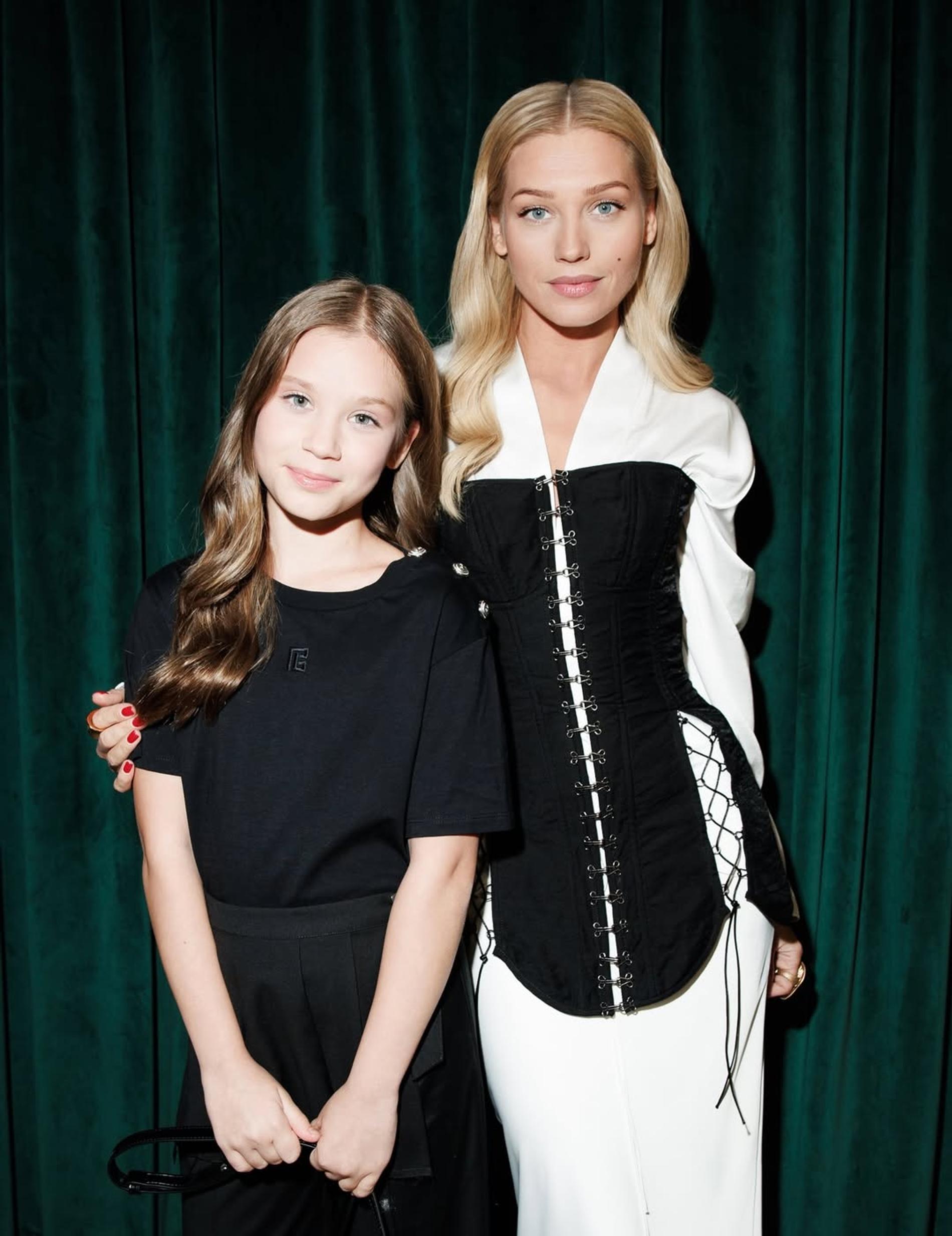 Фото: Инстаграм (запрещён в РФ) @asmuskristina