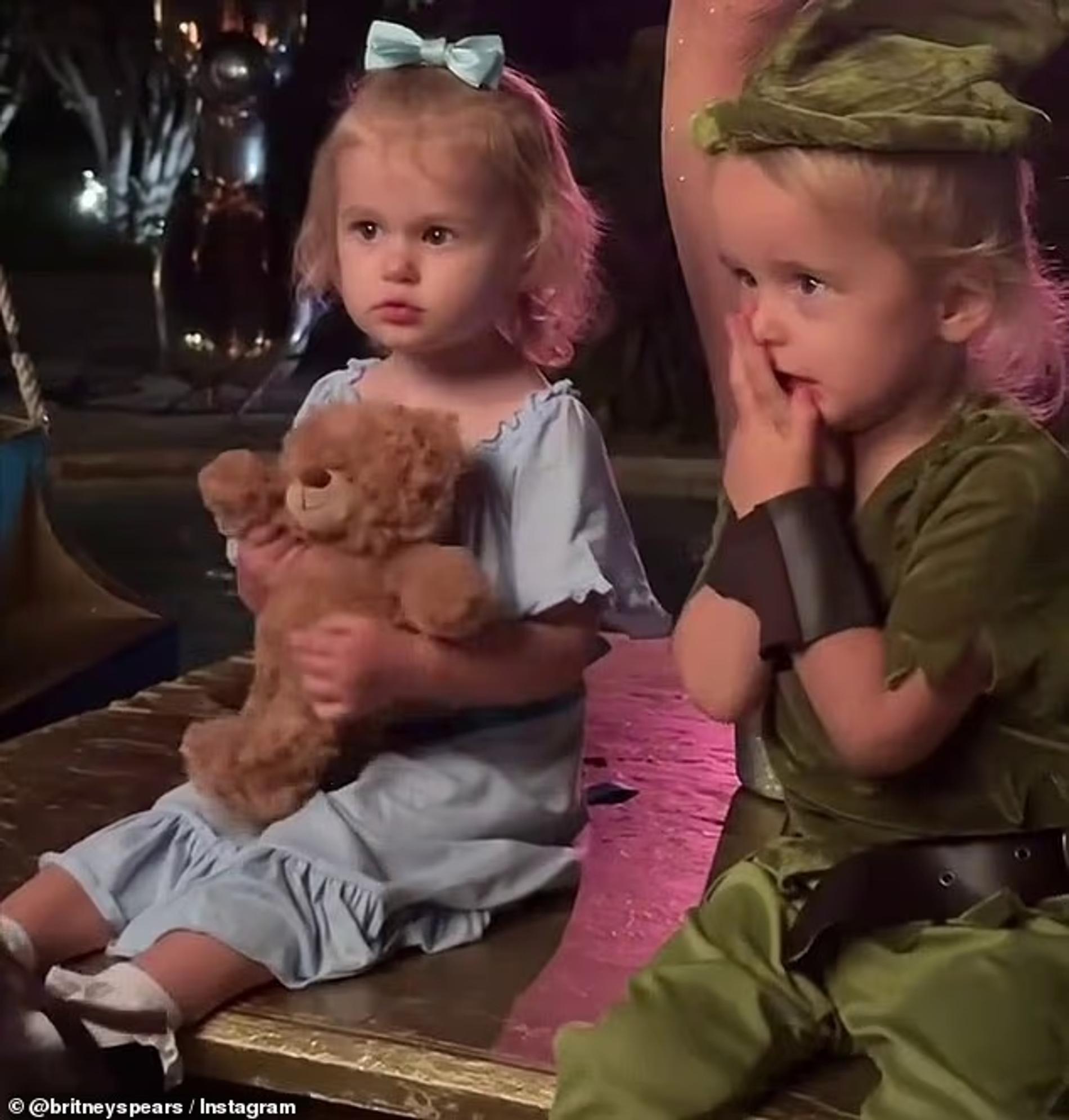 Дети Пэрис Хилтон. Фото: Daily Mail