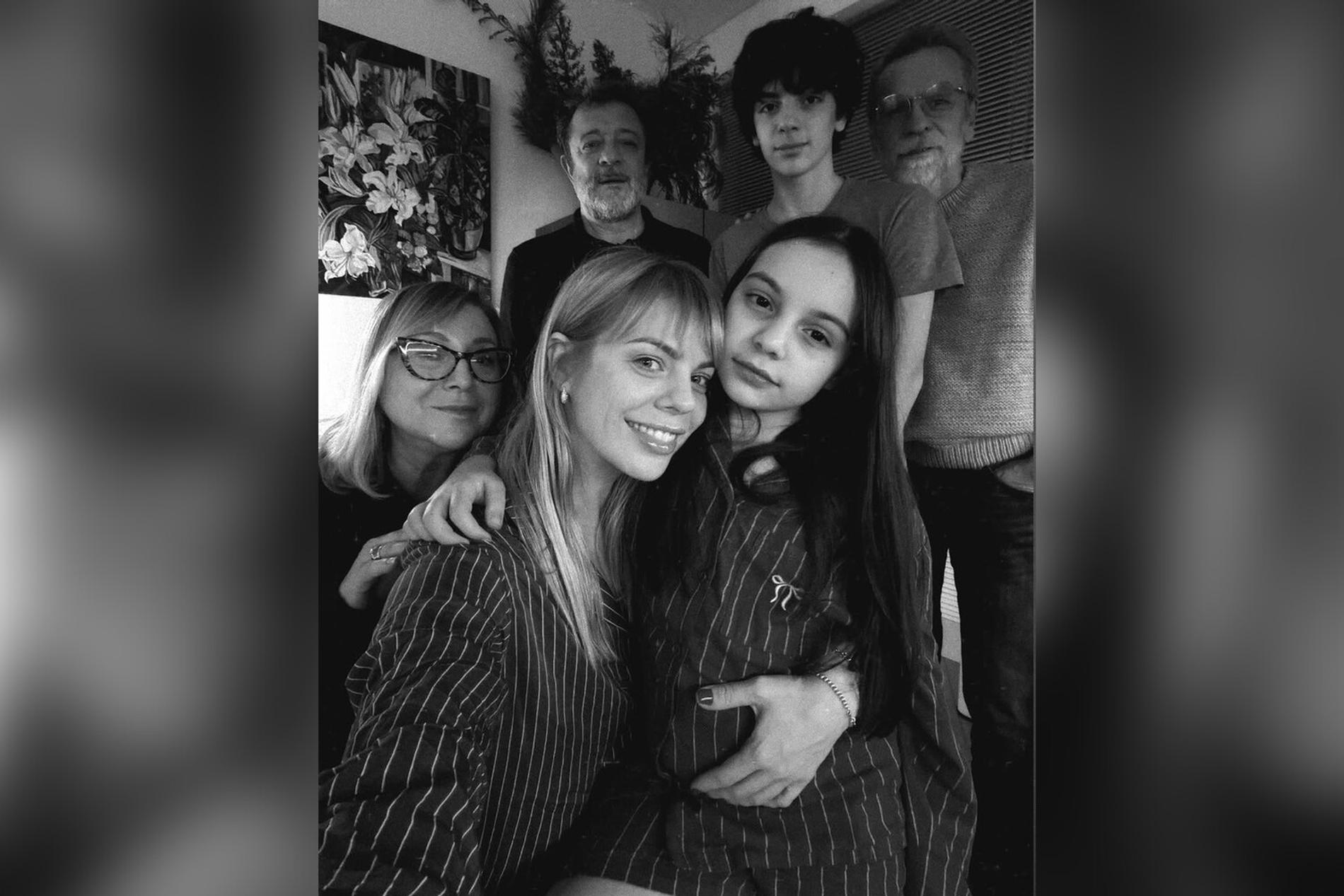 Анастасия Стоцкая с семьёй. Фото: Инстаграм (запрещён в РФ) @100tskaya