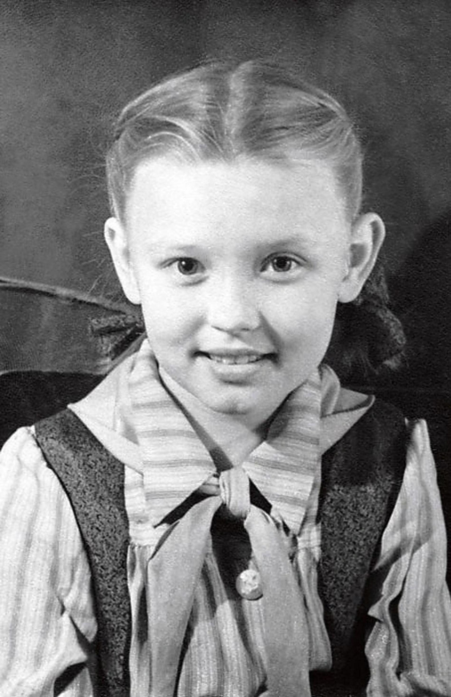 Вера Алентова в детстве. Фото: фан-сообщество актрисы ВКонтакте