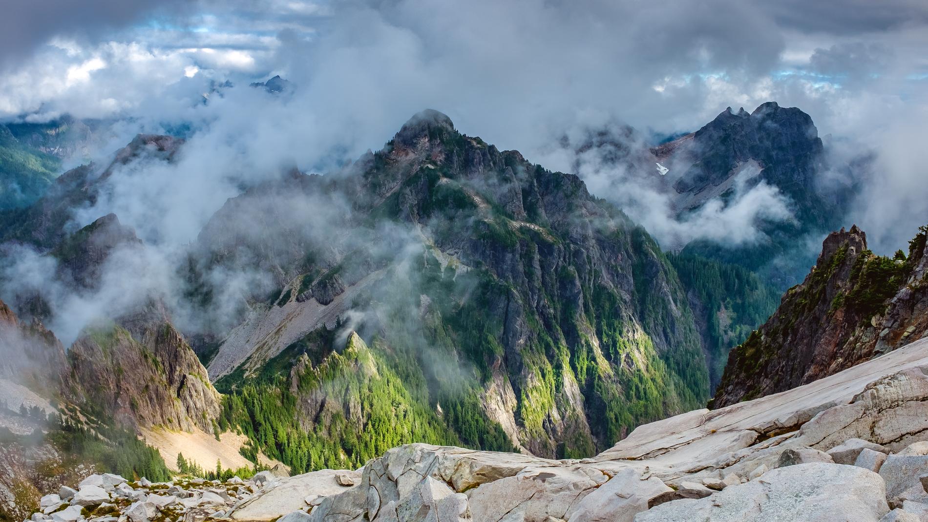 Подпись к фотографии